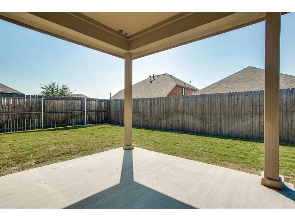 Single Family Residence For Rent in Denton County , 1120 Villa Paloma Boulevard, Little Elm, Texas 75068, 3 Bedrooms, 2 Bathrooms, 2 Garage spaces, 1,805 Sqft, built in 2013, New Construction - Complete, Price $2,195, mls#21238833, Real Estate Agent in Little Elm, Homes For Rent in Denton county, Homes For Rent in Little Elm, Realtor in Little Elm Texas, Real Estate Brokerage Independent Realty Texas, Luminita Cordes Realtor