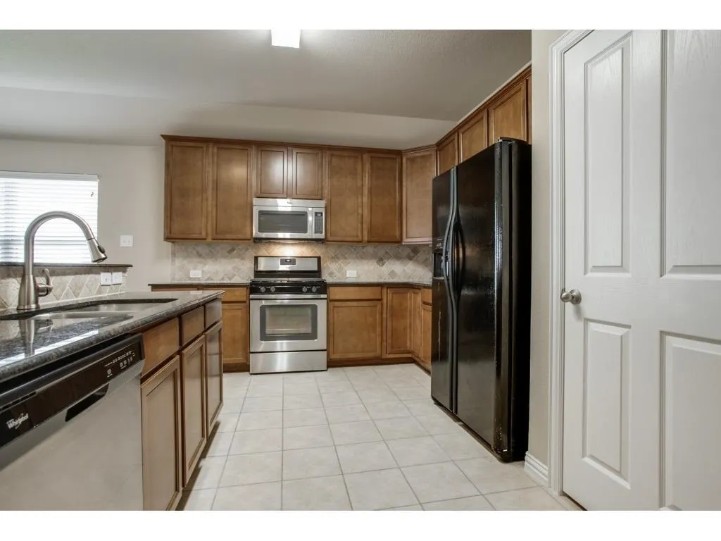 Single Family Residence For Rent in Denton County , 1120 Villa Paloma Boulevard, Little Elm, Texas 75068, 3 Bedrooms, 2 Bathrooms, 2 Garage spaces, 1,805 Sqft, built in 2013, New Construction - Complete, Price $2,195, mls#21238833, Real Estate Agent in Little Elm, Homes For Rent in Denton county, Homes For Rent in Little Elm, Realtor in Little Elm Texas, Real Estate Brokerage Independent Realty Texas, Luminita Cordes Realtor