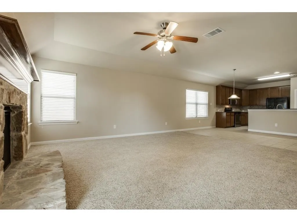 Single Family Residence For Rent in Denton County , 1120 Villa Paloma Boulevard, Little Elm, Texas 75068, 3 Bedrooms, 2 Bathrooms, 2 Garage spaces, 1,805 Sqft, built in 2013, New Construction - Complete, Price $2,195, mls#21238833, Real Estate Agent in Little Elm, Homes For Rent in Denton county, Homes For Rent in Little Elm, Realtor in Little Elm Texas, Real Estate Brokerage Independent Realty Texas, Luminita Cordes Realtor