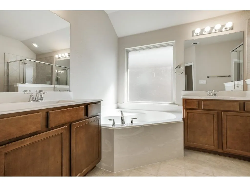 Single Family Residence For Rent in Denton County , 1120 Villa Paloma Boulevard, Little Elm, Texas 75068, 3 Bedrooms, 2 Bathrooms, 2 Garage spaces, 1,805 Sqft, built in 2013, New Construction - Complete, Price $2,195, mls#21238833, Real Estate Agent in Little Elm, Homes For Rent in Denton county, Homes For Rent in Little Elm, Realtor in Little Elm Texas, Real Estate Brokerage Independent Realty Texas, Luminita Cordes Realtor