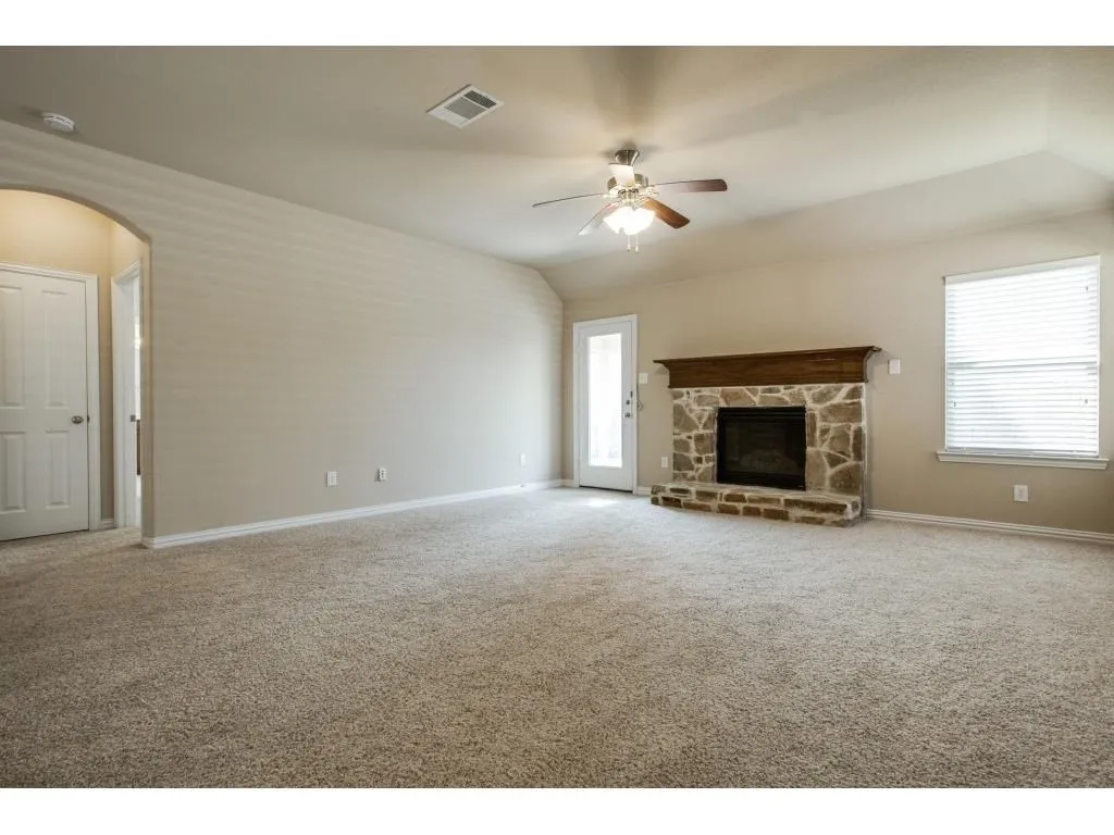 Single Family Residence For Rent in Denton County , 1120 Villa Paloma Boulevard, Little Elm, Texas 75068, 3 Bedrooms, 2 Bathrooms, 2 Garage spaces, 1,805 Sqft, built in 2013, New Construction - Complete, Price $2,195, mls#21238833, Real Estate Agent in Little Elm, Homes For Rent in Denton county, Homes For Rent in Little Elm, Realtor in Little Elm Texas, Real Estate Brokerage Independent Realty Texas, Luminita Cordes Realtor
