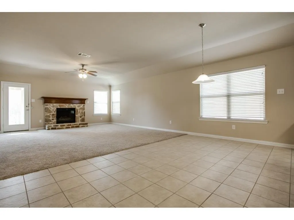 Single Family Residence For Rent in Denton County , 1120 Villa Paloma Boulevard, Little Elm, Texas 75068, 3 Bedrooms, 2 Bathrooms, 2 Garage spaces, 1,805 Sqft, built in 2013, New Construction - Complete, Price $2,195, mls#21238833, Real Estate Agent in Little Elm, Homes For Rent in Denton county, Homes For Rent in Little Elm, Realtor in Little Elm Texas, Real Estate Brokerage Independent Realty Texas, Luminita Cordes Realtor
