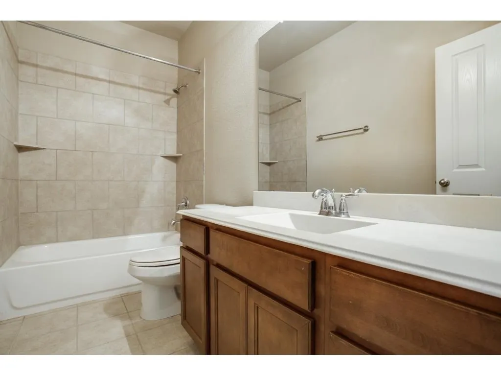 Single Family Residence For Rent in Denton County , 1120 Villa Paloma Boulevard, Little Elm, Texas 75068, 3 Bedrooms, 2 Bathrooms, 2 Garage spaces, 1,805 Sqft, built in 2013, New Construction - Complete, Price $2,195, mls#21238833, Real Estate Agent in Little Elm, Homes For Rent in Denton county, Homes For Rent in Little Elm, Realtor in Little Elm Texas, Real Estate Brokerage Independent Realty Texas, Luminita Cordes Realtor