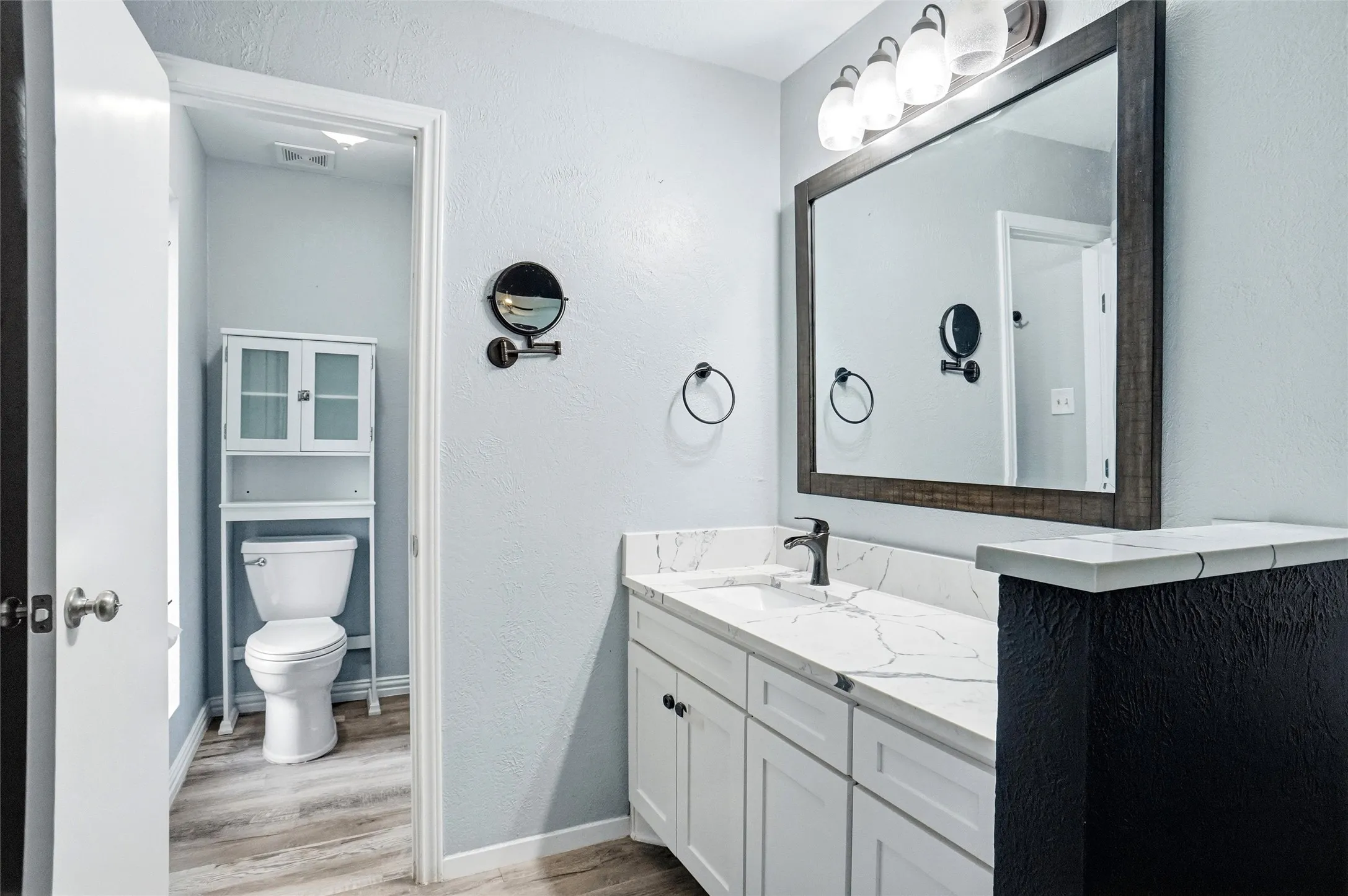 Single Family Residence For Sale in Tarrant County , 261 Timberlake Drive, Azle, Texas 76020, 4 Bedroom, 2 Bathroom, 2 Garage spaces, 2,128 Sqft, built in 1973, mls#21247918, Real Estate Agent in Azle, Homes For Sale in Tarrant county, Homes For Sale in Azle, Realtor in Azle Texas, Real Estate Brokerage Independent Realty Texas, Luminita Cordes Realtor