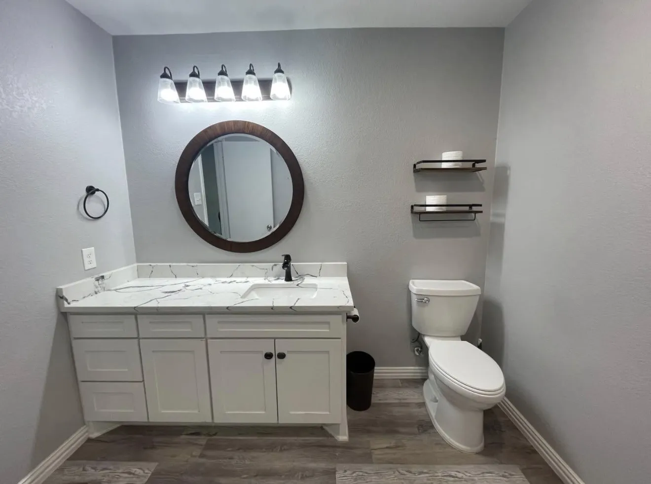 Single Family Residence For Sale in Tarrant County , 261 Timberlake Drive, Azle, Texas 76020, 4 Bedroom, 2 Bathroom, 2 Garage spaces, 2,128 Sqft, built in 1973, mls#21247918, Real Estate Agent in Azle, Homes For Sale in Tarrant county, Homes For Sale in Azle, Realtor in Azle Texas, Real Estate Brokerage Independent Realty Texas, Luminita Cordes Realtor