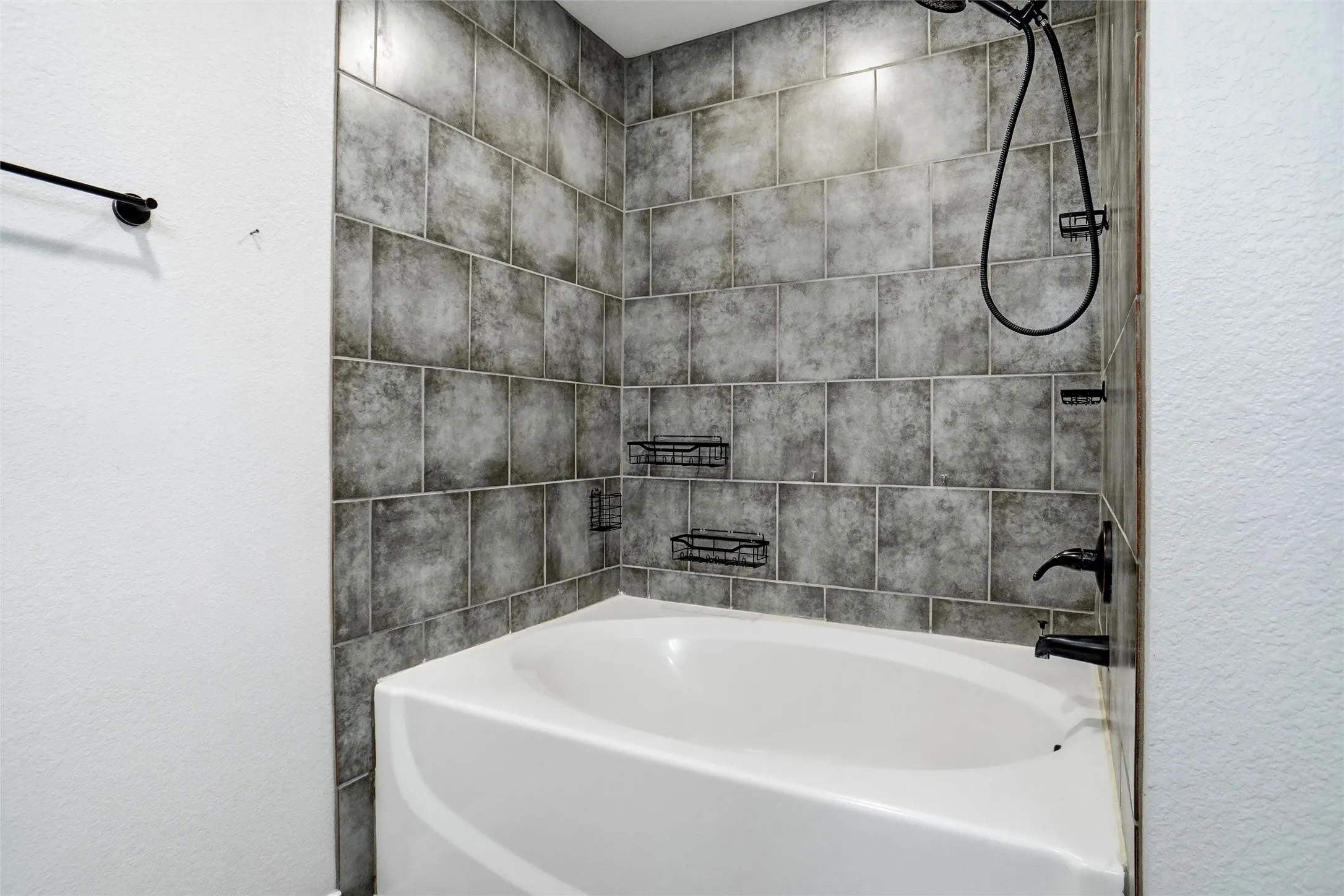 Single Family Residence For Sale in Tarrant County , 261 Timberlake Drive, Azle, Texas 76020, 4 Bedroom, 2 Bathroom, 2 Garage spaces, 2,128 Sqft, built in 1973, mls#21247918, Real Estate Agent in Azle, Homes For Sale in Tarrant county, Homes For Sale in Azle, Realtor in Azle Texas, Real Estate Brokerage Independent Realty Texas, Luminita Cordes Realtor