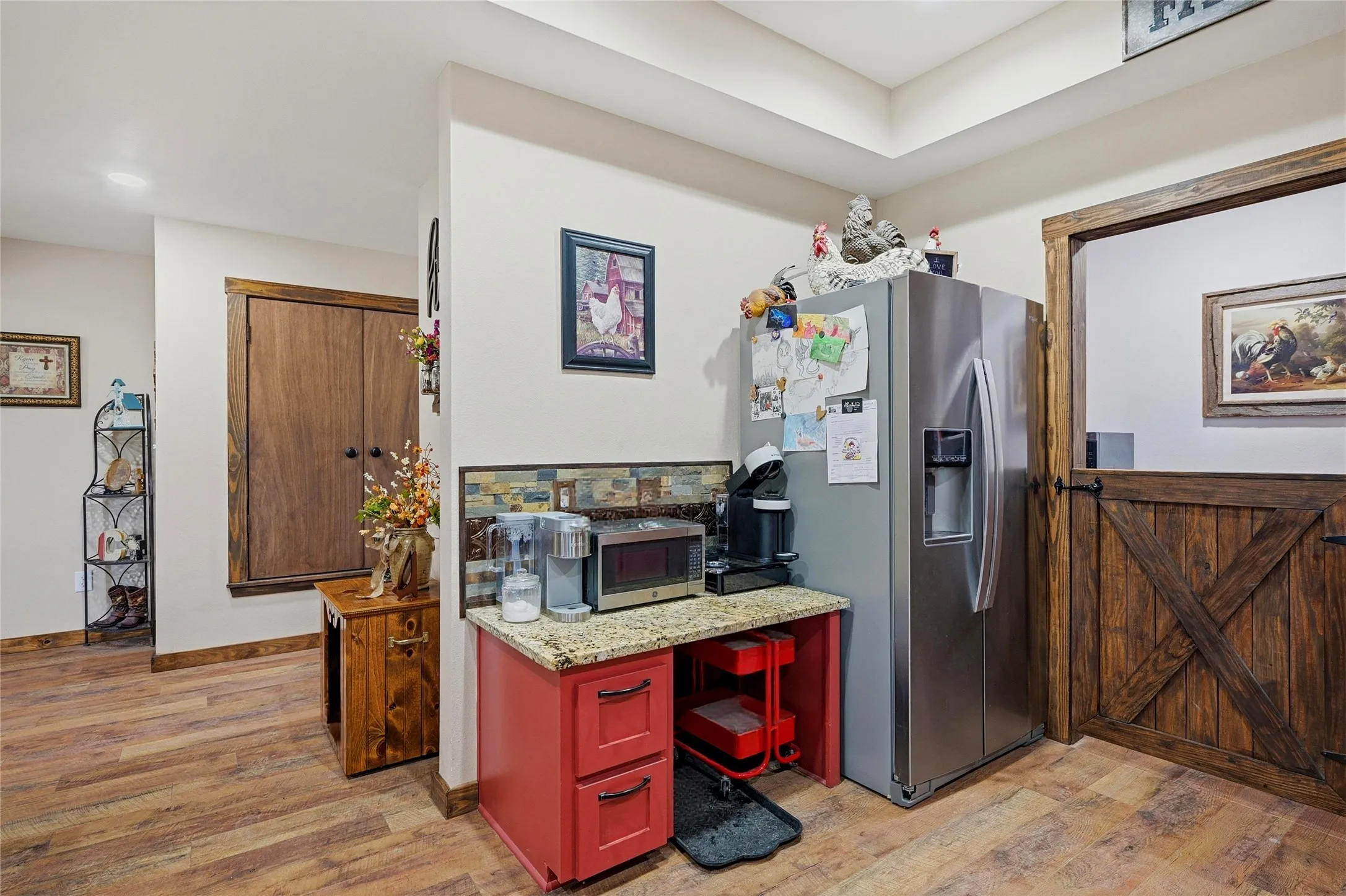 Single Family Residence For Sale in Grayson County , 4652 Old Southmayd Road, Sherman, Texas 75092, 6 Bedroom, 3 Bathroom, Garage spaces, 4,237 Sqft, built in 1999, Preowned, Price $1,200,000, mls#21249800, Real Estate Agent in Sherman, Homes For Sale in Grayson county, Homes For Sale in Sherman, Realtor in Sherman Texas, Real Estate Brokerage Independent Realty Texas, Luminita Cordes Realtor