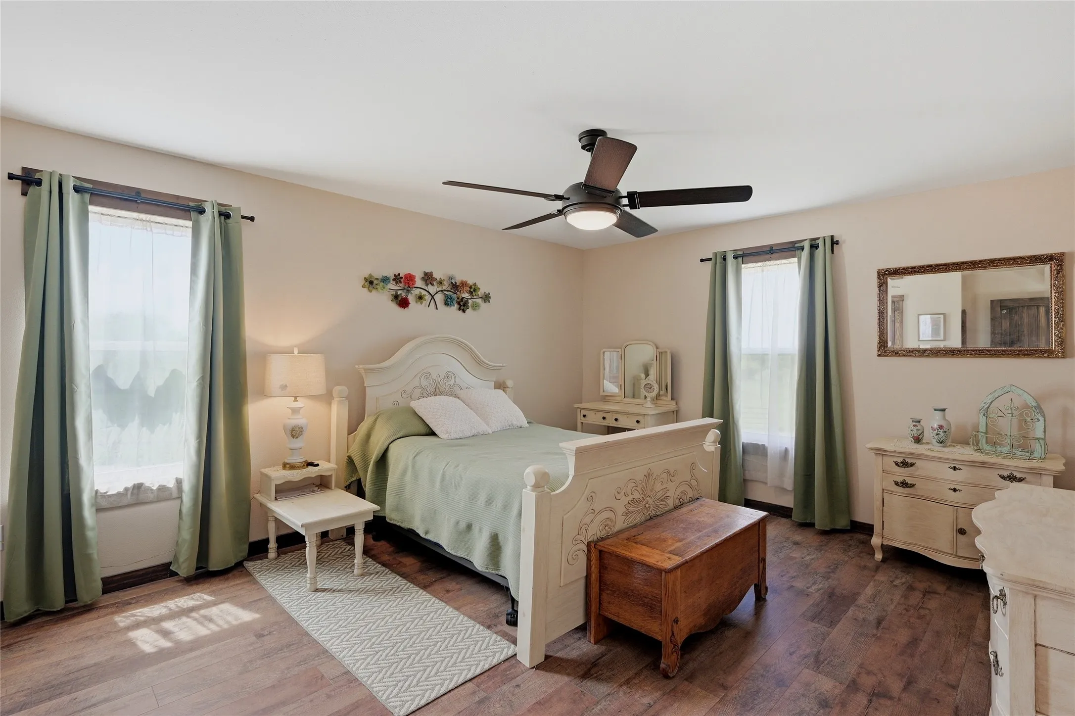 Single Family Residence For Sale in Grayson County , 4652 Old Southmayd Road, Sherman, Texas 75092, 6 Bedroom, 3 Bathroom, Garage spaces, 4,237 Sqft, built in 1999, Preowned, Price $1,200,000, mls#21249800, Real Estate Agent in Sherman, Homes For Sale in Grayson county, Homes For Sale in Sherman, Realtor in Sherman Texas, Real Estate Brokerage Independent Realty Texas, Luminita Cordes Realtor