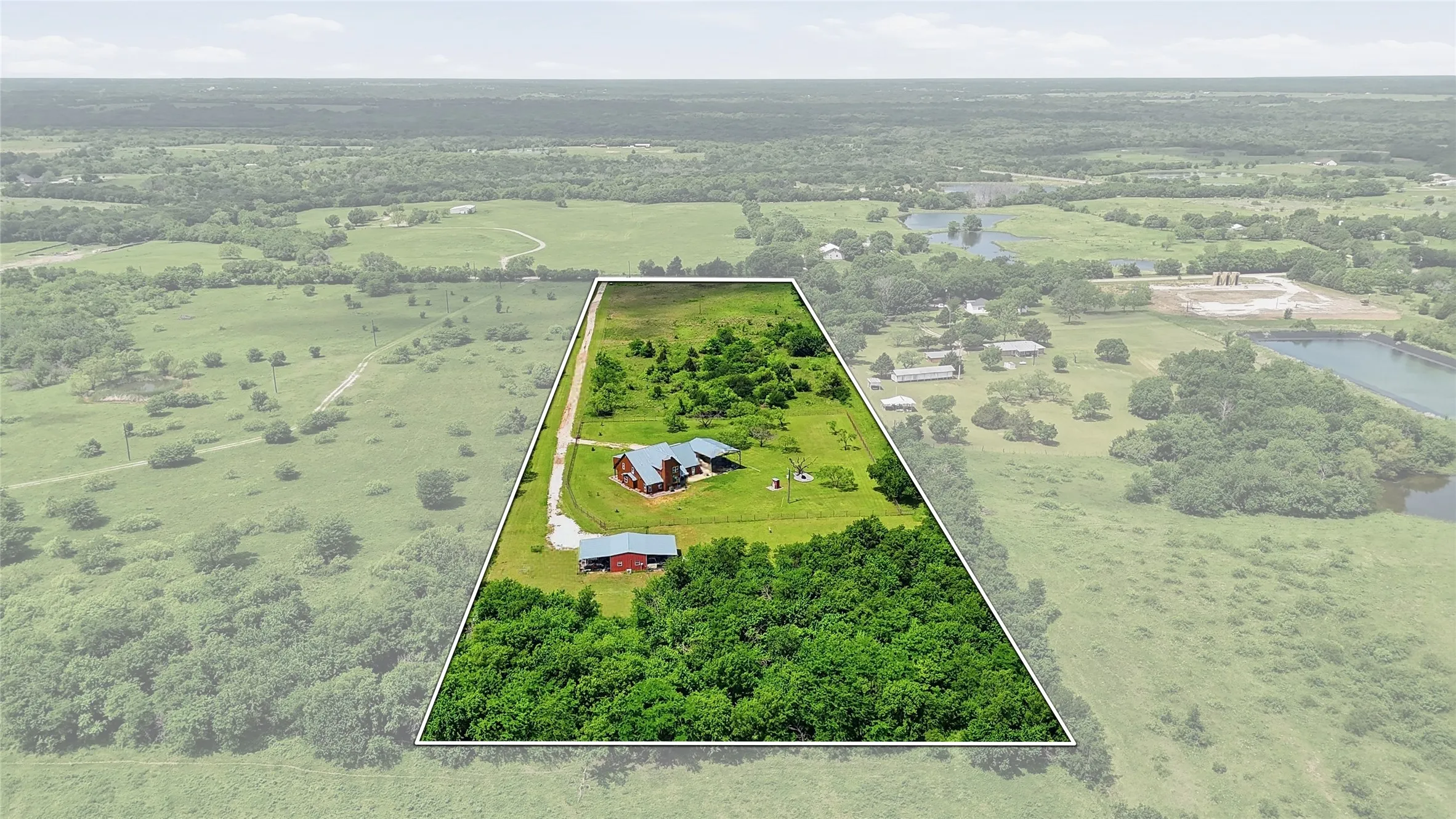 Single Family Residence For Sale in Grayson County , 4652 Old Southmayd Road, Sherman, Texas 75092, 6 Bedroom, 3 Bathroom, Garage spaces, 4,237 Sqft, built in 1999, Preowned, Price $1,200,000, mls#21249800, Real Estate Agent in Sherman, Homes For Sale in Grayson county, Homes For Sale in Sherman, Realtor in Sherman Texas, Real Estate Brokerage Independent Realty Texas, Luminita Cordes Realtor