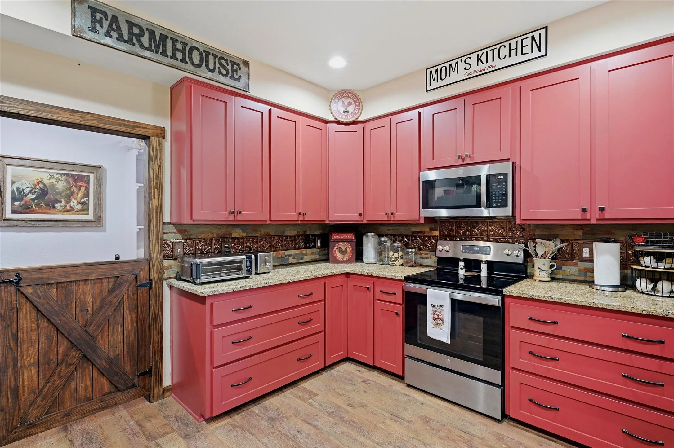 Single Family Residence For Sale in Grayson County , 4652 Old Southmayd Road, Sherman, Texas 75092, 6 Bedroom, 3 Bathroom, Garage spaces, 4,237 Sqft, built in 1999, Preowned, Price $1,200,000, mls#21249800, Real Estate Agent in Sherman, Homes For Sale in Grayson county, Homes For Sale in Sherman, Realtor in Sherman Texas, Real Estate Brokerage Independent Realty Texas, Luminita Cordes Realtor