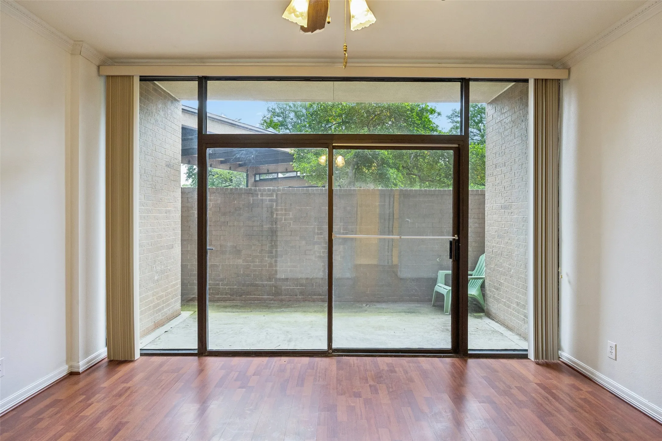 Condominium For Sale in Dallas County , 5200 Keller Springs Road 110, Dallas, Texas 75248, 1 Bedroom, 2 Bathroom, Garage spaces, 1,766 Sqft, built in 1981, mls#21230887, Real Estate Agent in Dallas, Homes For Sale in Dallas county, Homes For Sale in Dallas, Realtor in Dallas Texas, Real Estate Brokerage Independent Realty Texas, Luminita Cordes Realtor
