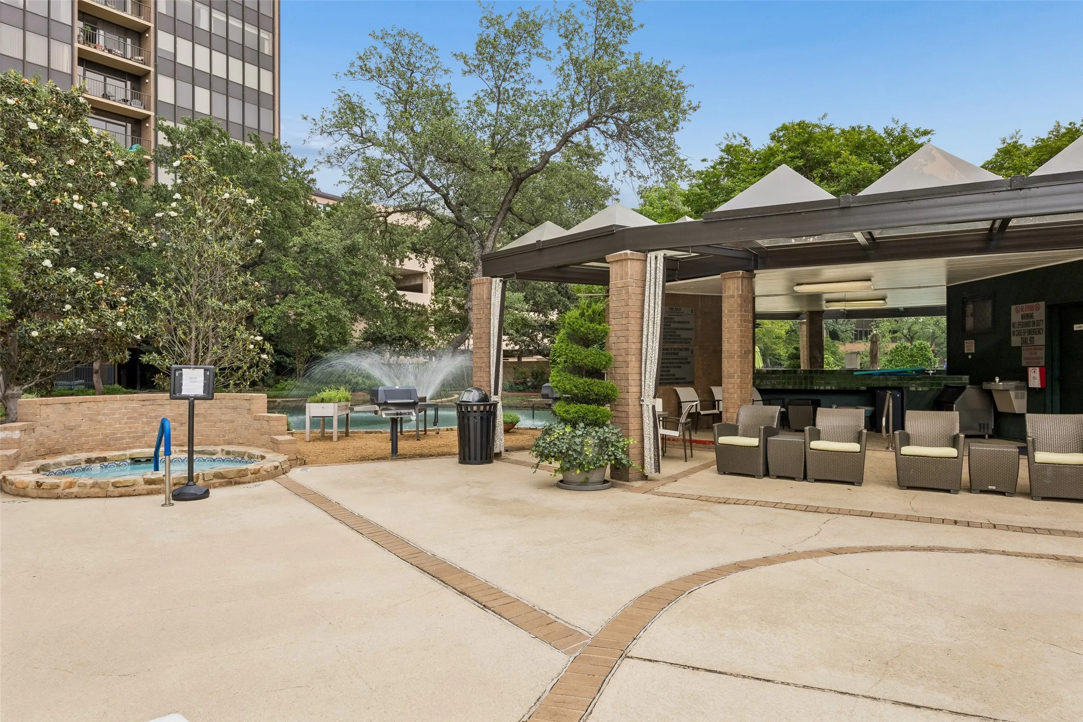 Condominium For Sale in Dallas County , 5200 Keller Springs Road 110, Dallas, Texas 75248, 1 Bedroom, 2 Bathroom, Garage spaces, 1,766 Sqft, built in 1981, mls#21230887, Real Estate Agent in Dallas, Homes For Sale in Dallas county, Homes For Sale in Dallas, Realtor in Dallas Texas, Real Estate Brokerage Independent Realty Texas, Luminita Cordes Realtor