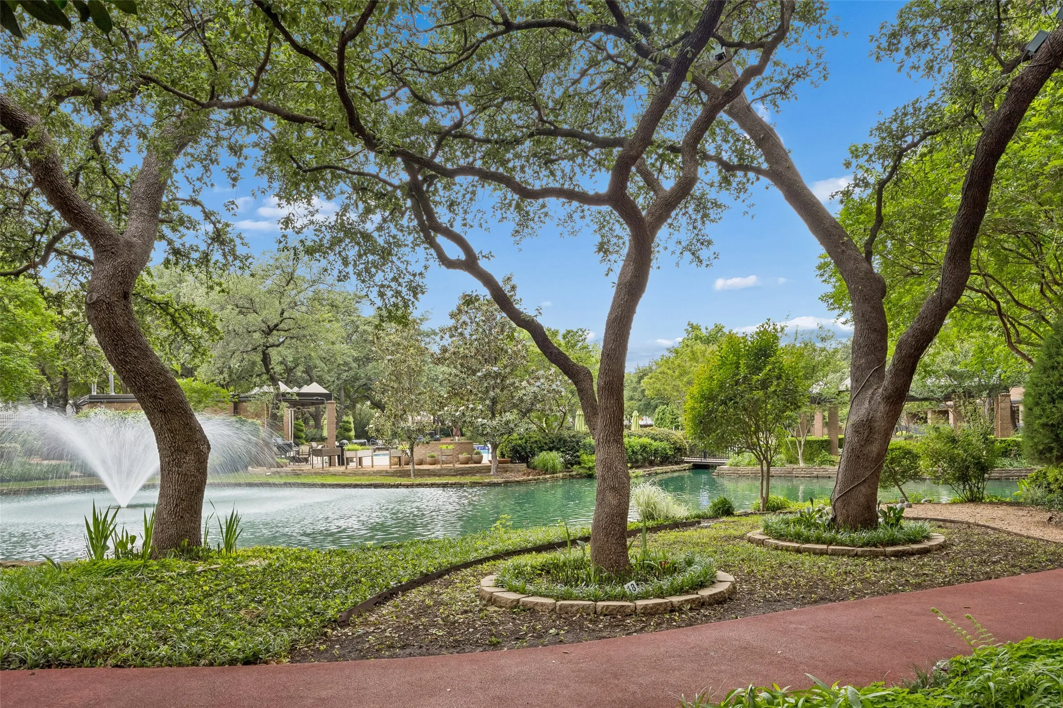 Condominium For Sale in Dallas County , 5200 Keller Springs Road 110, Dallas, Texas 75248, 1 Bedroom, 2 Bathroom, Garage spaces, 1,766 Sqft, built in 1981, mls#21230887, Real Estate Agent in Dallas, Homes For Sale in Dallas county, Homes For Sale in Dallas, Realtor in Dallas Texas, Real Estate Brokerage Independent Realty Texas, Luminita Cordes Realtor