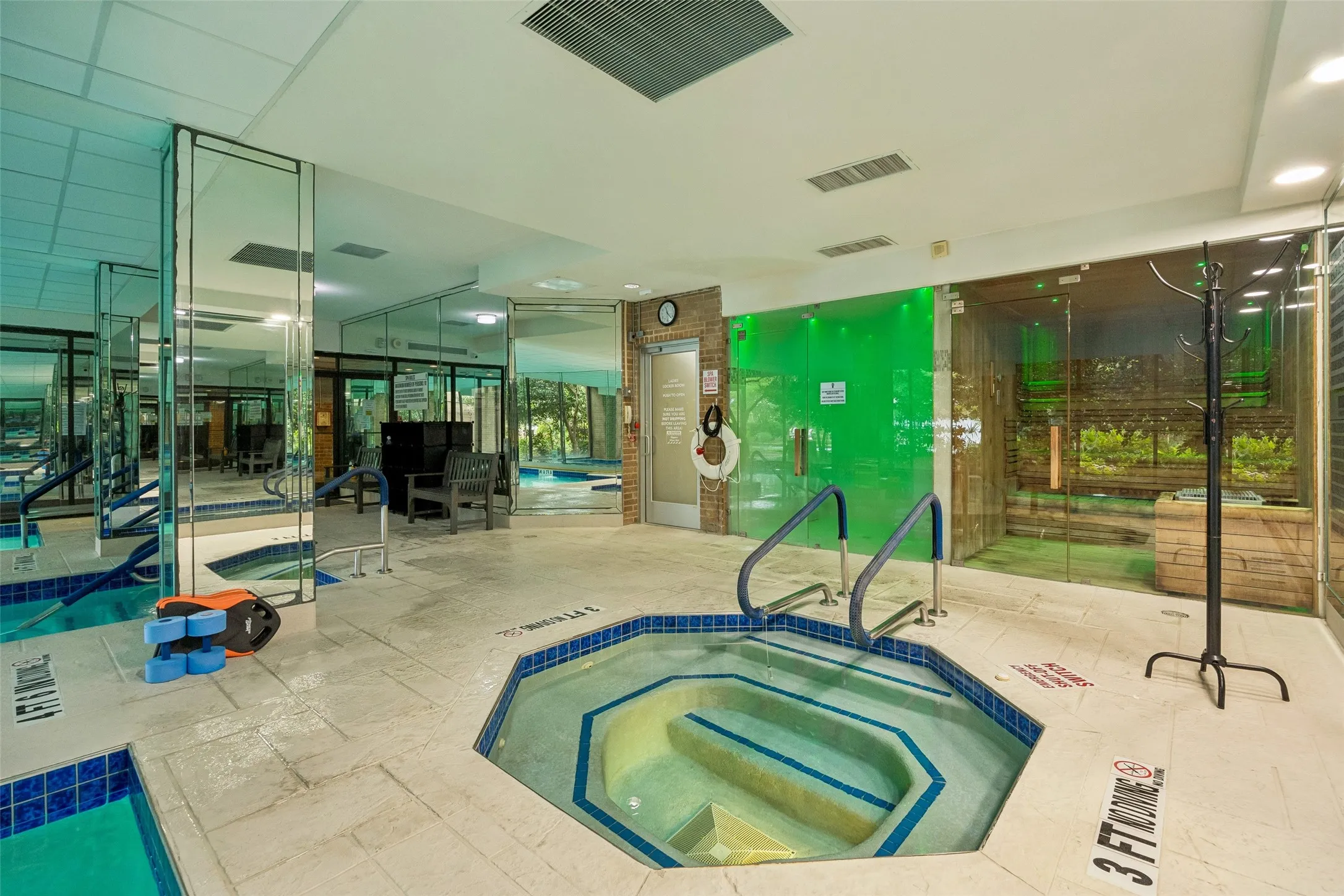 Condominium For Sale in Dallas County , 5200 Keller Springs Road 110, Dallas, Texas 75248, 1 Bedroom, 2 Bathroom, Garage spaces, 1,766 Sqft, built in 1981, mls#21230887, Real Estate Agent in Dallas, Homes For Sale in Dallas county, Homes For Sale in Dallas, Realtor in Dallas Texas, Real Estate Brokerage Independent Realty Texas, Luminita Cordes Realtor