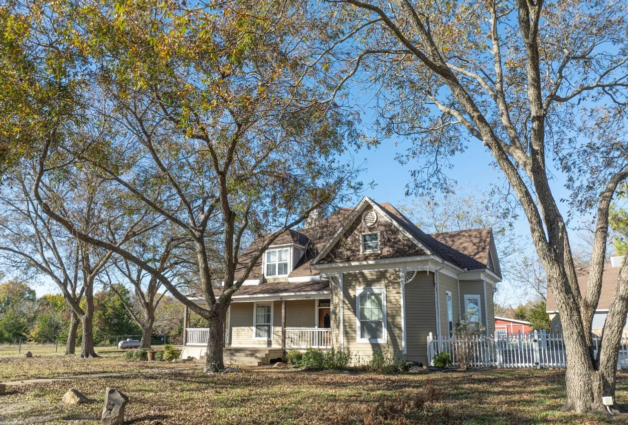 Single Family Residence For Sale in Collin County , 7450 FM 982, Princeton, Texas 75407, 3 Bedrooms, 2 Bathrooms, Garage spaces, 2,548 Sqft, built in 1899, Price $825,000, mls#21251714, Real Estate Agent in Princeton, Homes For Sale in Collin county, Homes For Sale in Princeton, Realtor in Princeton Texas, Real Estate Brokerage Independent Realty Texas, Luminita Cordes Realtor