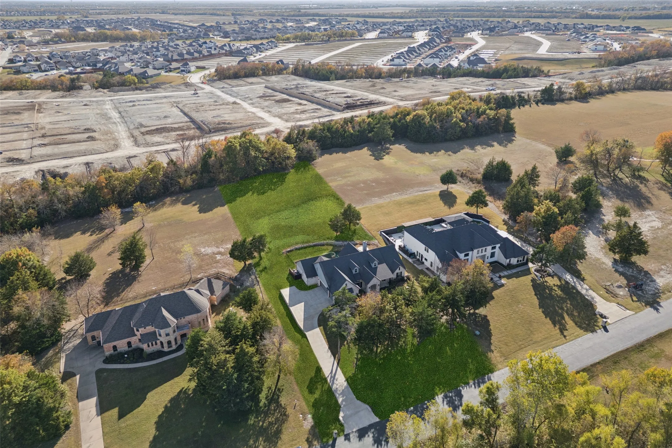 Single Family Residence For Sale in Collin County , 4594 Lake Breeze Drive, Mc Kinney, Texas 75071, 4 Bedroom, 4 Bathroom, 3 Garage spaces, 3,959 Sqft, built in 2018, Preowned, mls#21248521, Real Estate Agent in Mc Kinney, Homes For Sale in Collin county, Homes For Sale in Mc Kinney, Realtor in Mc Kinney Texas, Real Estate Brokerage Independent Realty Texas, Luminita Cordes Realtor