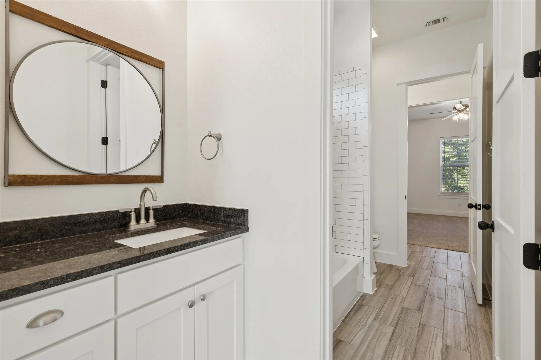 Single Family Residence For Sale in Collin County , 4594 Lake Breeze Drive, Mc Kinney, Texas 75071, 4 Bedroom, 4 Bathroom, 3 Garage spaces, 3,959 Sqft, built in 2018, Preowned, mls#21248521, Real Estate Agent in Mc Kinney, Homes For Sale in Collin county, Homes For Sale in Mc Kinney, Realtor in Mc Kinney Texas, Real Estate Brokerage Independent Realty Texas, Luminita Cordes Realtor