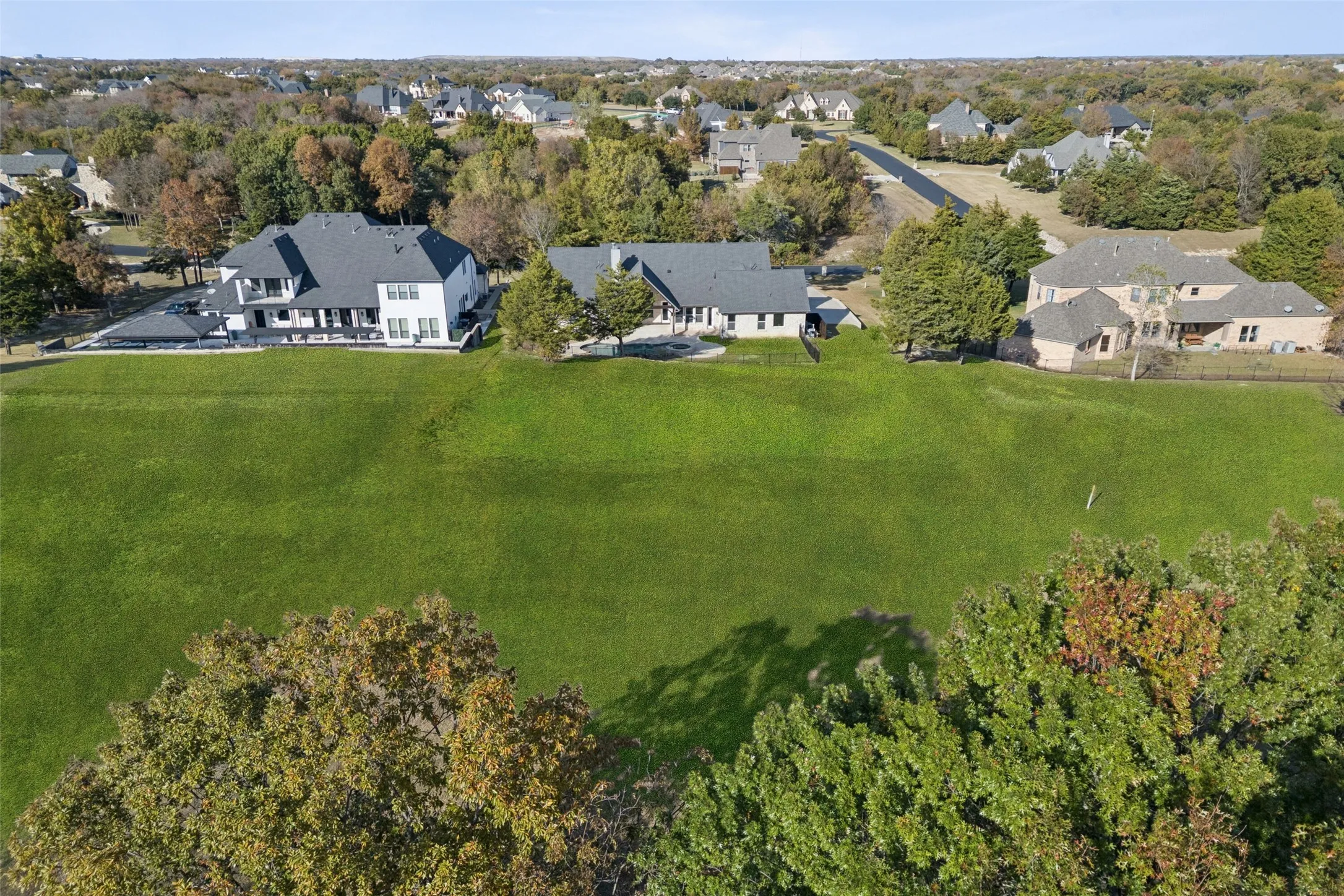 Single Family Residence For Sale in Collin County , 4594 Lake Breeze Drive, Mc Kinney, Texas 75071, 4 Bedroom, 4 Bathroom, 3 Garage spaces, 3,959 Sqft, built in 2018, Preowned, mls#21248521, Real Estate Agent in Mc Kinney, Homes For Sale in Collin county, Homes For Sale in Mc Kinney, Realtor in Mc Kinney Texas, Real Estate Brokerage Independent Realty Texas, Luminita Cordes Realtor