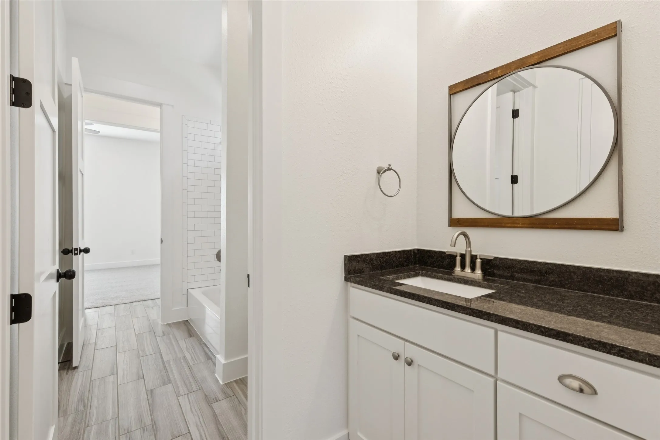 Single Family Residence For Sale in Collin County , 4594 Lake Breeze Drive, Mc Kinney, Texas 75071, 4 Bedroom, 4 Bathroom, 3 Garage spaces, 3,959 Sqft, built in 2018, Preowned, mls#21248521, Real Estate Agent in Mc Kinney, Homes For Sale in Collin county, Homes For Sale in Mc Kinney, Realtor in Mc Kinney Texas, Real Estate Brokerage Independent Realty Texas, Luminita Cordes Realtor