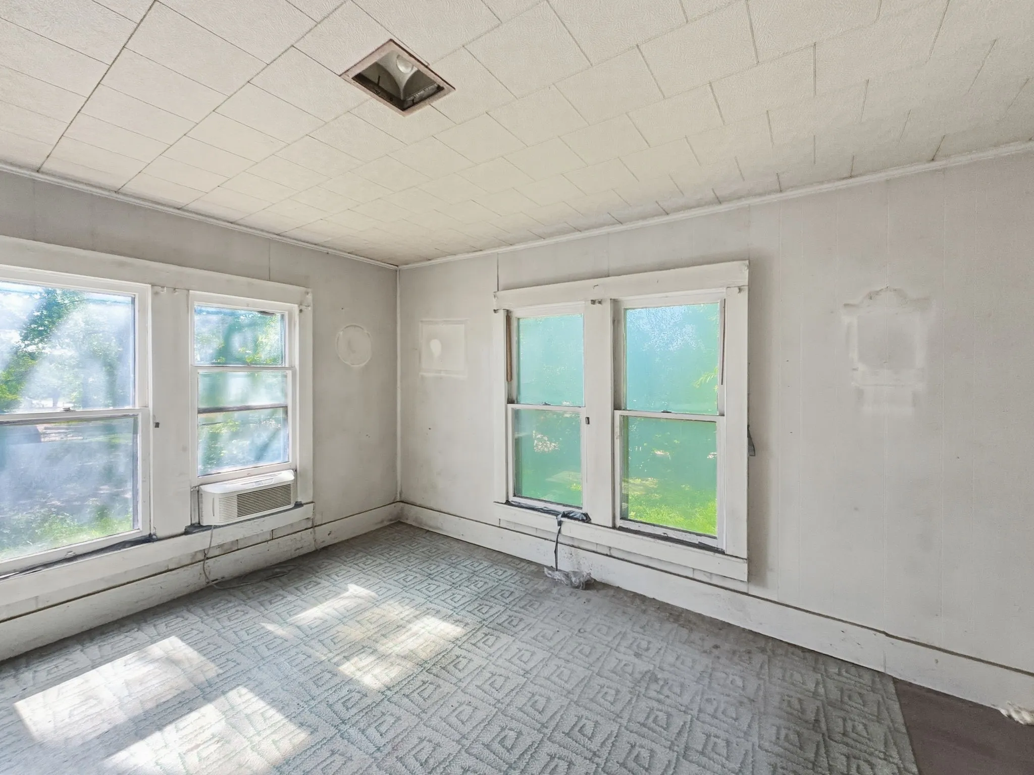 Single Family Residence For Sale in Hamilton County , 908 S Rice Street, Hamilton, Texas 76531, 3 Bedroom, 1 Bathroom, Garage spaces, 1,032 Sqft, built in 1945, mls#21251697, Real Estate Agent in Hamilton, Homes For Sale in Hamilton county, Homes For Sale in Hamilton, Realtor in Hamilton Texas, Real Estate Brokerage Independent Realty Texas, Luminita Cordes Realtor