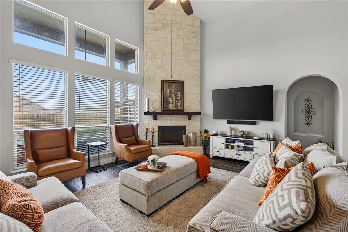 Single Family Residence For Sale in Kaufman County , 2106 Devonblue Drive, Forney, Texas 75126, 5 Bedroom, 5 Bathroom, 3 Garage spaces, 4,059 Sqft, built in 2021, mls#21239218, Real Estate Agent in Forney, Homes For Sale in Kaufman county, Homes For Sale in Forney, Realtor in Forney Texas, Real Estate Brokerage Independent Realty Texas, Luminita Cordes Realtor