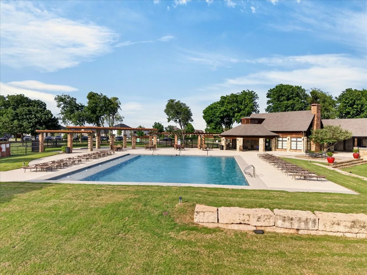 Single Family Residence For Sale in Kaufman County , 2106 Devonblue Drive, Forney, Texas 75126, 5 Bedroom, 5 Bathroom, 3 Garage spaces, 4,059 Sqft, built in 2021, mls#21239218, Real Estate Agent in Forney, Homes For Sale in Kaufman county, Homes For Sale in Forney, Realtor in Forney Texas, Real Estate Brokerage Independent Realty Texas, Luminita Cordes Realtor