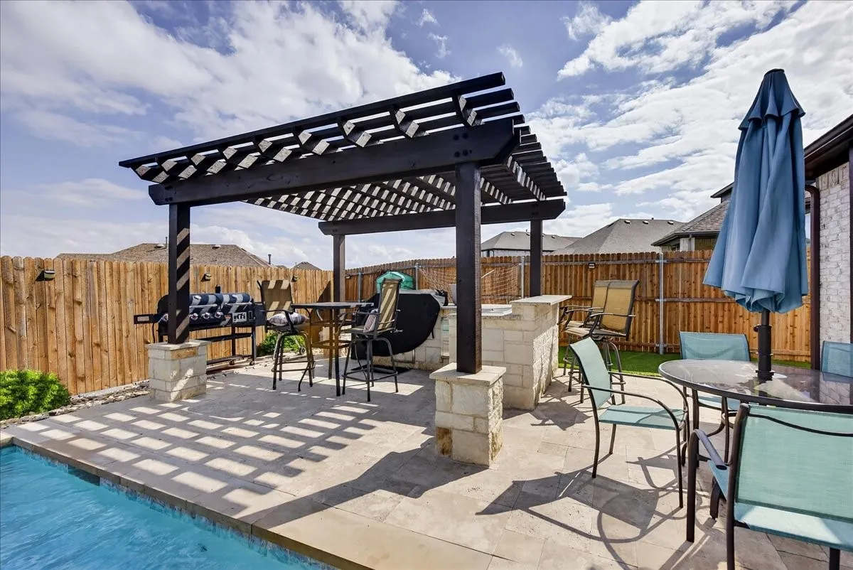 Single Family Residence For Sale in Kaufman County , 2106 Devonblue Drive, Forney, Texas 75126, 5 Bedroom, 5 Bathroom, 3 Garage spaces, 4,059 Sqft, built in 2021, mls#21239218, Real Estate Agent in Forney, Homes For Sale in Kaufman county, Homes For Sale in Forney, Realtor in Forney Texas, Real Estate Brokerage Independent Realty Texas, Luminita Cordes Realtor