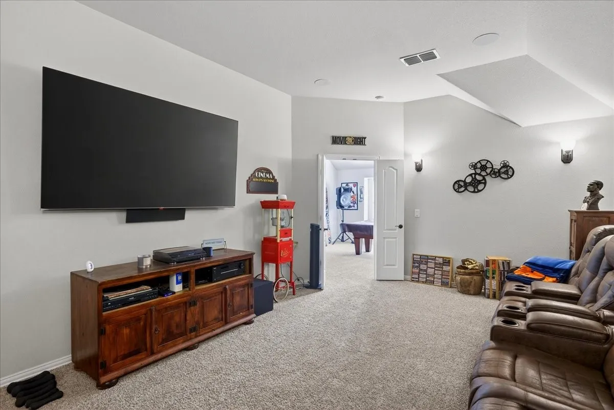 Single Family Residence For Sale in Kaufman County , 2106 Devonblue Drive, Forney, Texas 75126, 5 Bedroom, 5 Bathroom, 3 Garage spaces, 4,059 Sqft, built in 2021, mls#21239218, Real Estate Agent in Forney, Homes For Sale in Kaufman county, Homes For Sale in Forney, Realtor in Forney Texas, Real Estate Brokerage Independent Realty Texas, Luminita Cordes Realtor