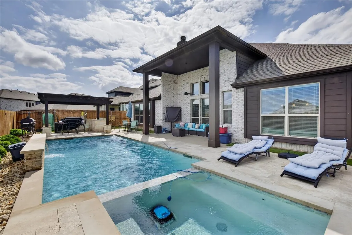 Single Family Residence For Sale in Kaufman County , 2106 Devonblue Drive, Forney, Texas 75126, 5 Bedroom, 5 Bathroom, 3 Garage spaces, 4,059 Sqft, built in 2021, mls#21239218, Real Estate Agent in Forney, Homes For Sale in Kaufman county, Homes For Sale in Forney, Realtor in Forney Texas, Real Estate Brokerage Independent Realty Texas, Luminita Cordes Realtor