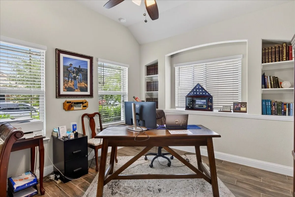 Single Family Residence For Sale in Kaufman County , 2106 Devonblue Drive, Forney, Texas 75126, 5 Bedroom, 5 Bathroom, 3 Garage spaces, 4,059 Sqft, built in 2021, mls#21239218, Real Estate Agent in Forney, Homes For Sale in Kaufman county, Homes For Sale in Forney, Realtor in Forney Texas, Real Estate Brokerage Independent Realty Texas, Luminita Cordes Realtor