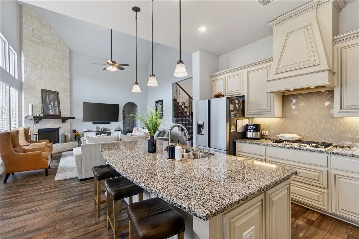 Single Family Residence For Sale in Kaufman County , 2106 Devonblue Drive, Forney, Texas 75126, 5 Bedroom, 5 Bathroom, 3 Garage spaces, 4,059 Sqft, built in 2021, mls#21239218, Real Estate Agent in Forney, Homes For Sale in Kaufman county, Homes For Sale in Forney, Realtor in Forney Texas, Real Estate Brokerage Independent Realty Texas, Luminita Cordes Realtor