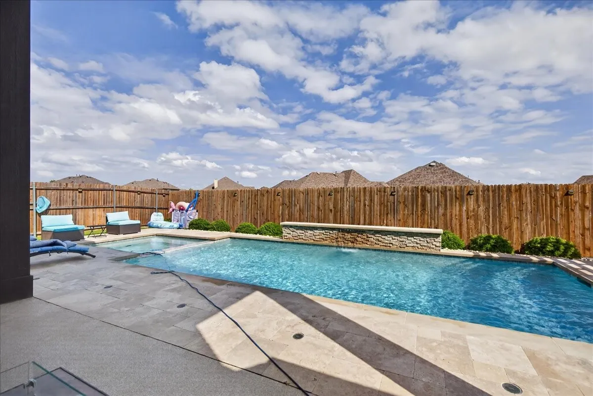 Single Family Residence For Sale in Kaufman County , 2106 Devonblue Drive, Forney, Texas 75126, 5 Bedroom, 5 Bathroom, 3 Garage spaces, 4,059 Sqft, built in 2021, mls#21239218, Real Estate Agent in Forney, Homes For Sale in Kaufman county, Homes For Sale in Forney, Realtor in Forney Texas, Real Estate Brokerage Independent Realty Texas, Luminita Cordes Realtor