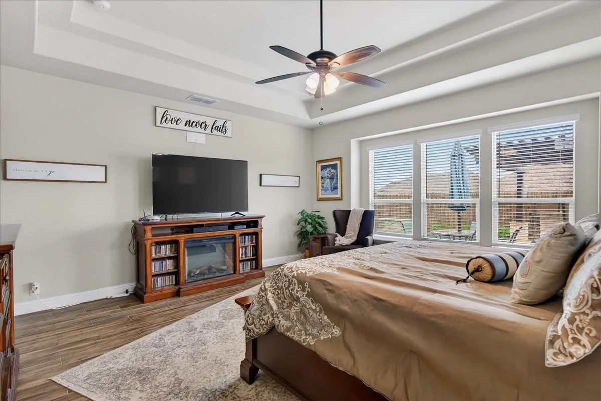Single Family Residence For Sale in Kaufman County , 2106 Devonblue Drive, Forney, Texas 75126, 5 Bedroom, 5 Bathroom, 3 Garage spaces, 4,059 Sqft, built in 2021, mls#21239218, Real Estate Agent in Forney, Homes For Sale in Kaufman county, Homes For Sale in Forney, Realtor in Forney Texas, Real Estate Brokerage Independent Realty Texas, Luminita Cordes Realtor
