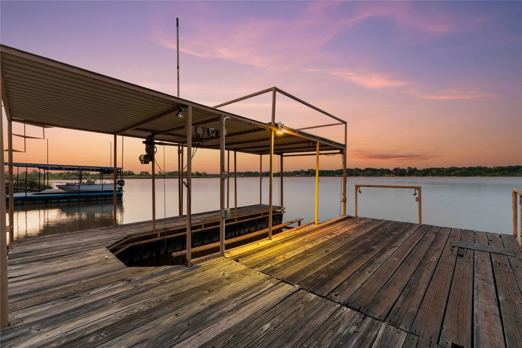 Single Family Residence For Sale in Brown County , 7870 & 7851 County Road 551, Brownwood, Texas 76801, 3 Bedrooms, 2 Bathrooms, 1 Garage spaces, 945 Sqft, built in 1960, Price $361,000, mls#21251742, Real Estate Agent in Brownwood, Homes For Sale in Brown county, Homes For Sale in Brownwood, Realtor in Brownwood Texas, Real Estate Brokerage Independent Realty Texas, Luminita Cordes Realtor