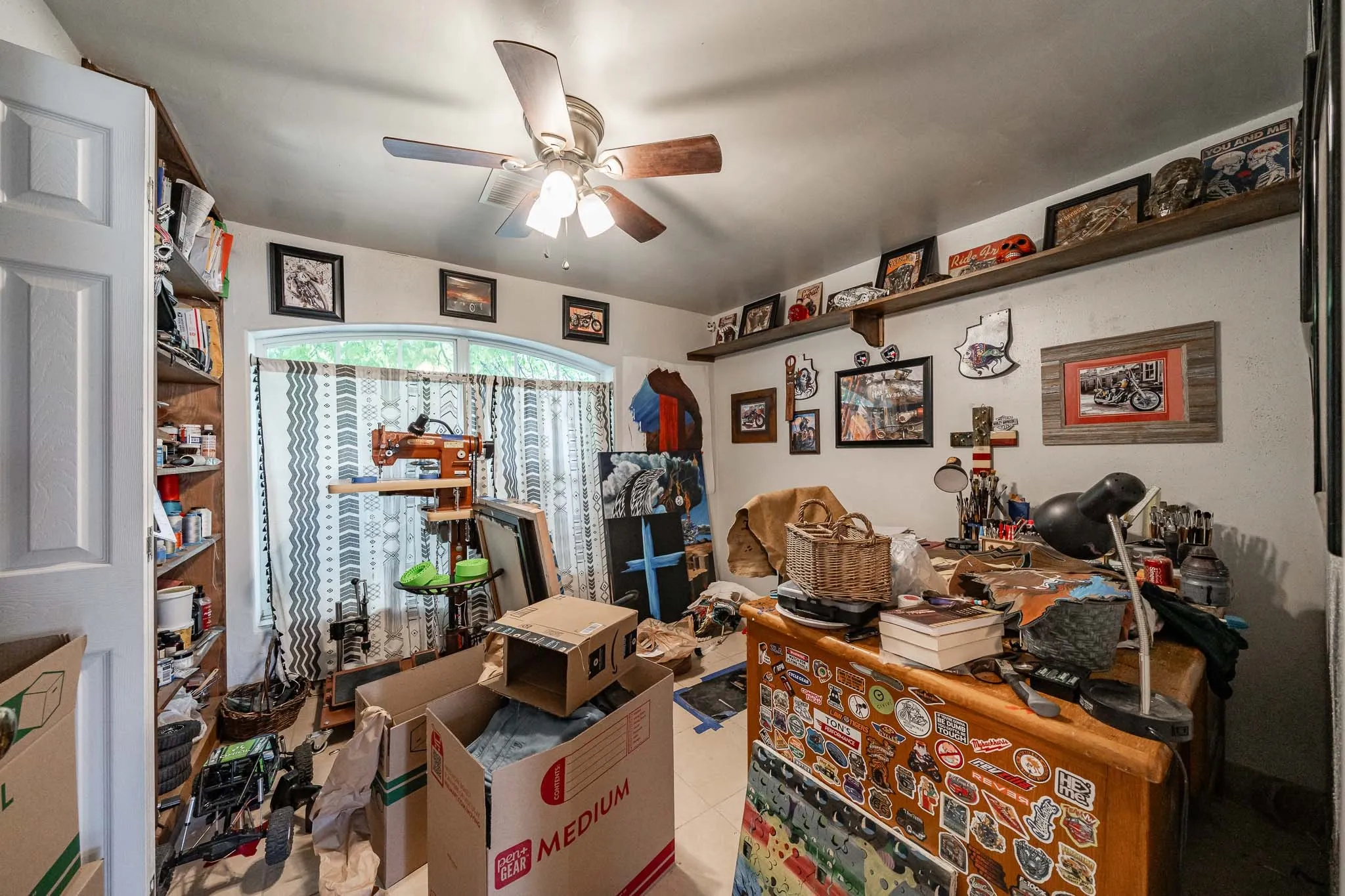 Single Family Residence For Sale in Runnels County , 1004 N 7th Street, Ballinger, Texas 76821, 3 Bedroom, 1 Bathroom, 1 Garage spaces, 1,404 Sqft, built in 1950, mls#21249595, Real Estate Agent in Ballinger, Homes For Sale in Runnels county, Homes For Sale in Ballinger, Realtor in Ballinger Texas, Real Estate Brokerage Independent Realty Texas, Luminita Cordes Realtor
