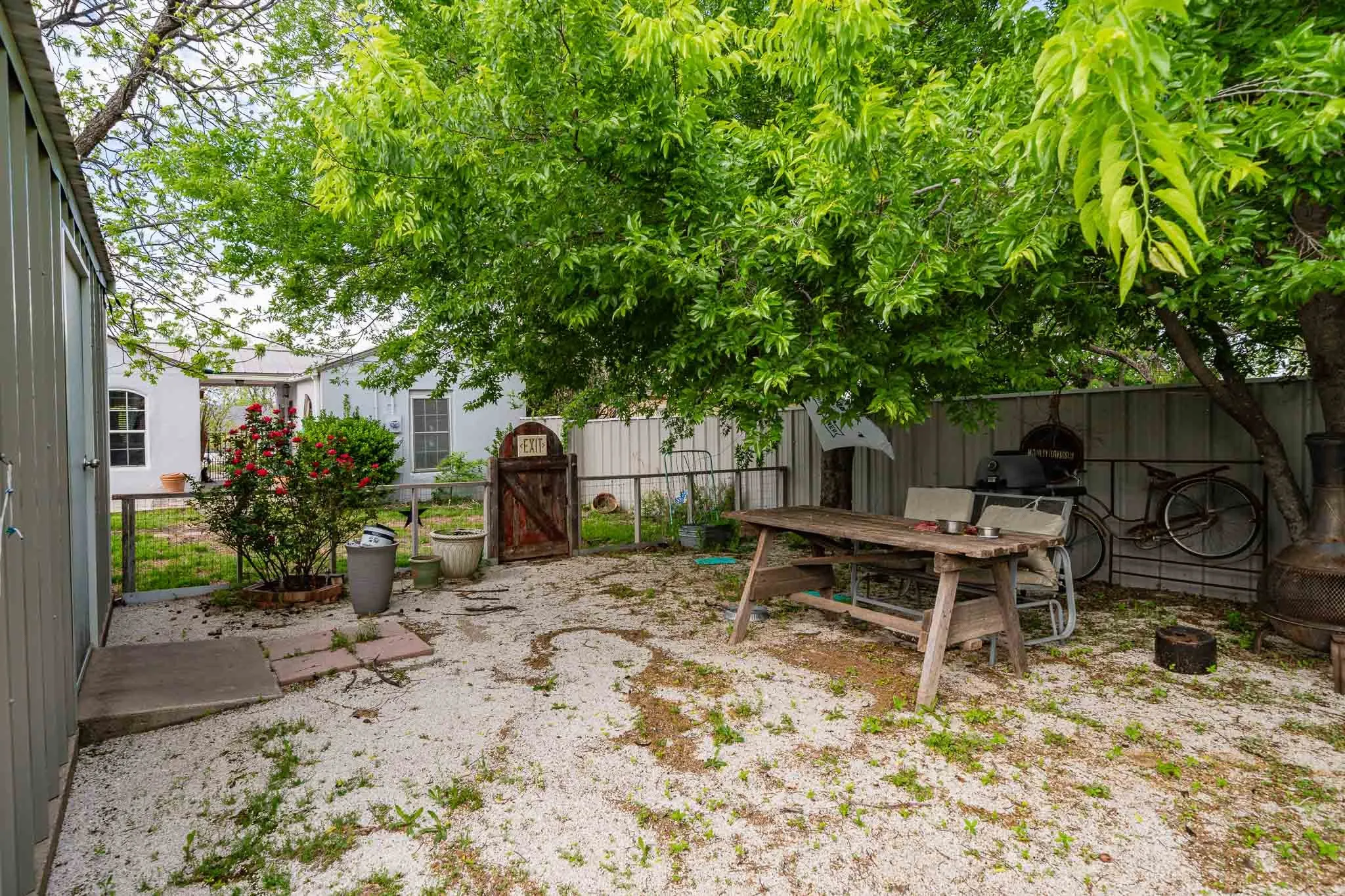 Single Family Residence For Sale in Runnels County , 1004 N 7th Street, Ballinger, Texas 76821, 3 Bedroom, 1 Bathroom, 1 Garage spaces, 1,404 Sqft, built in 1950, mls#21249595, Real Estate Agent in Ballinger, Homes For Sale in Runnels county, Homes For Sale in Ballinger, Realtor in Ballinger Texas, Real Estate Brokerage Independent Realty Texas, Luminita Cordes Realtor