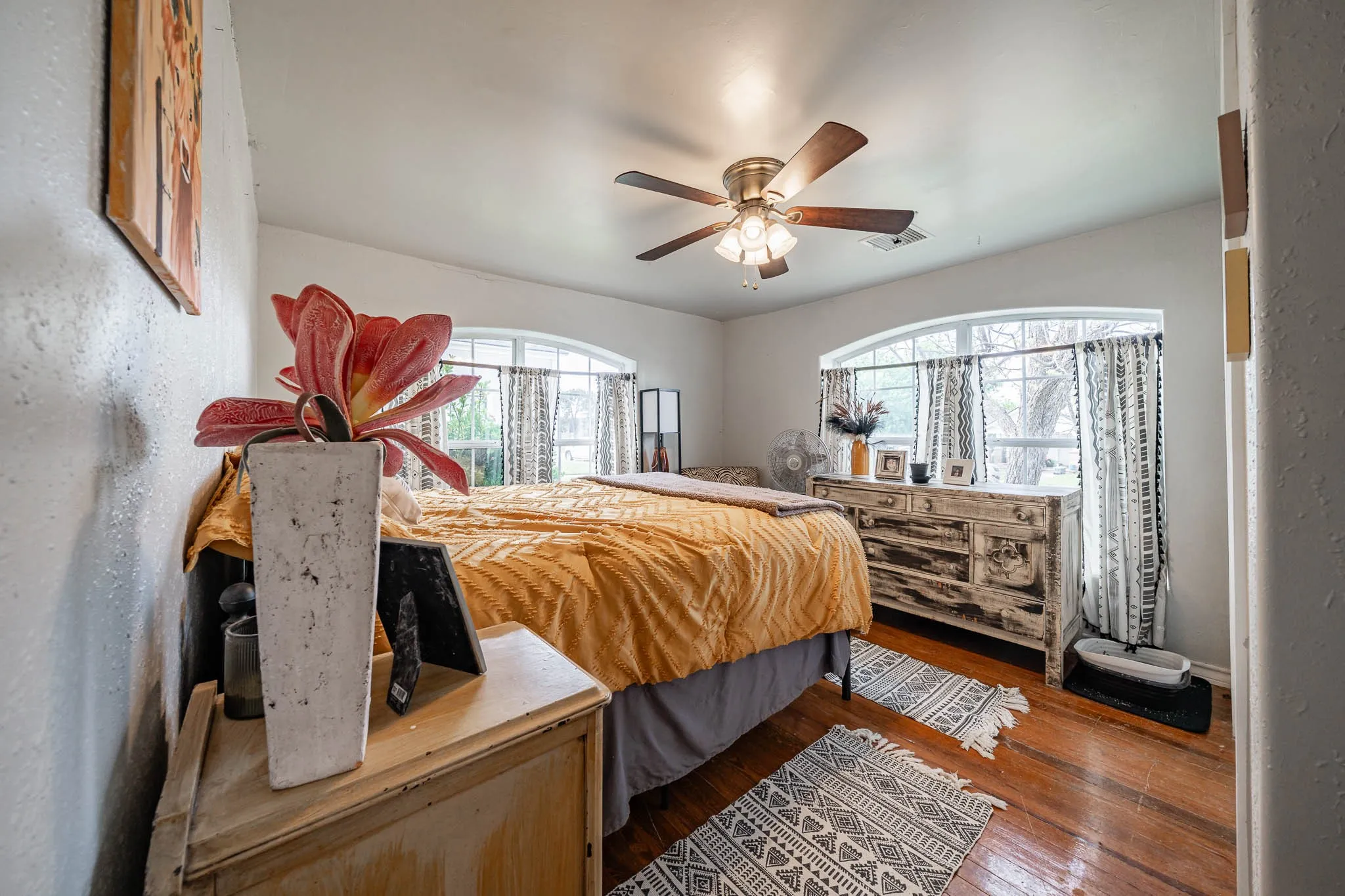 Single Family Residence For Sale in Runnels County , 1004 N 7th Street, Ballinger, Texas 76821, 3 Bedroom, 1 Bathroom, 1 Garage spaces, 1,404 Sqft, built in 1950, mls#21249595, Real Estate Agent in Ballinger, Homes For Sale in Runnels county, Homes For Sale in Ballinger, Realtor in Ballinger Texas, Real Estate Brokerage Independent Realty Texas, Luminita Cordes Realtor