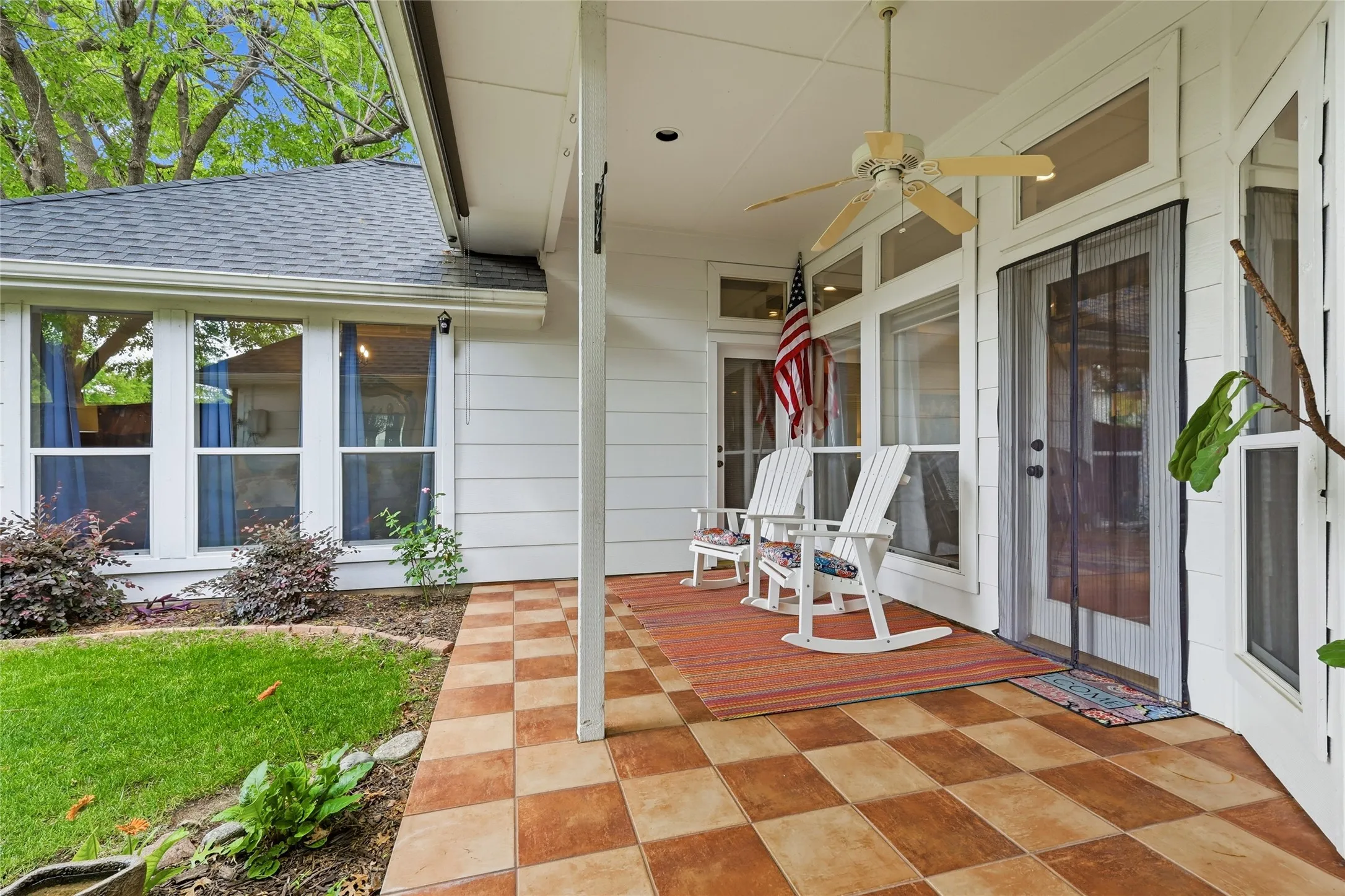 Single Family Residence For Sale in Denton County , 812 Sylvan Creek Drive, Lewisville, Texas 75067, 4 Bedroom, 3 Bathroom, 2 Garage spaces, 2,918 Sqft, built in 1988, mls#21247456, Real Estate Agent in Lewisville, Homes For Sale in Denton county, Homes For Sale in Lewisville, Realtor in Lewisville Texas, Real Estate Brokerage Independent Realty Texas, Luminita Cordes Realtor