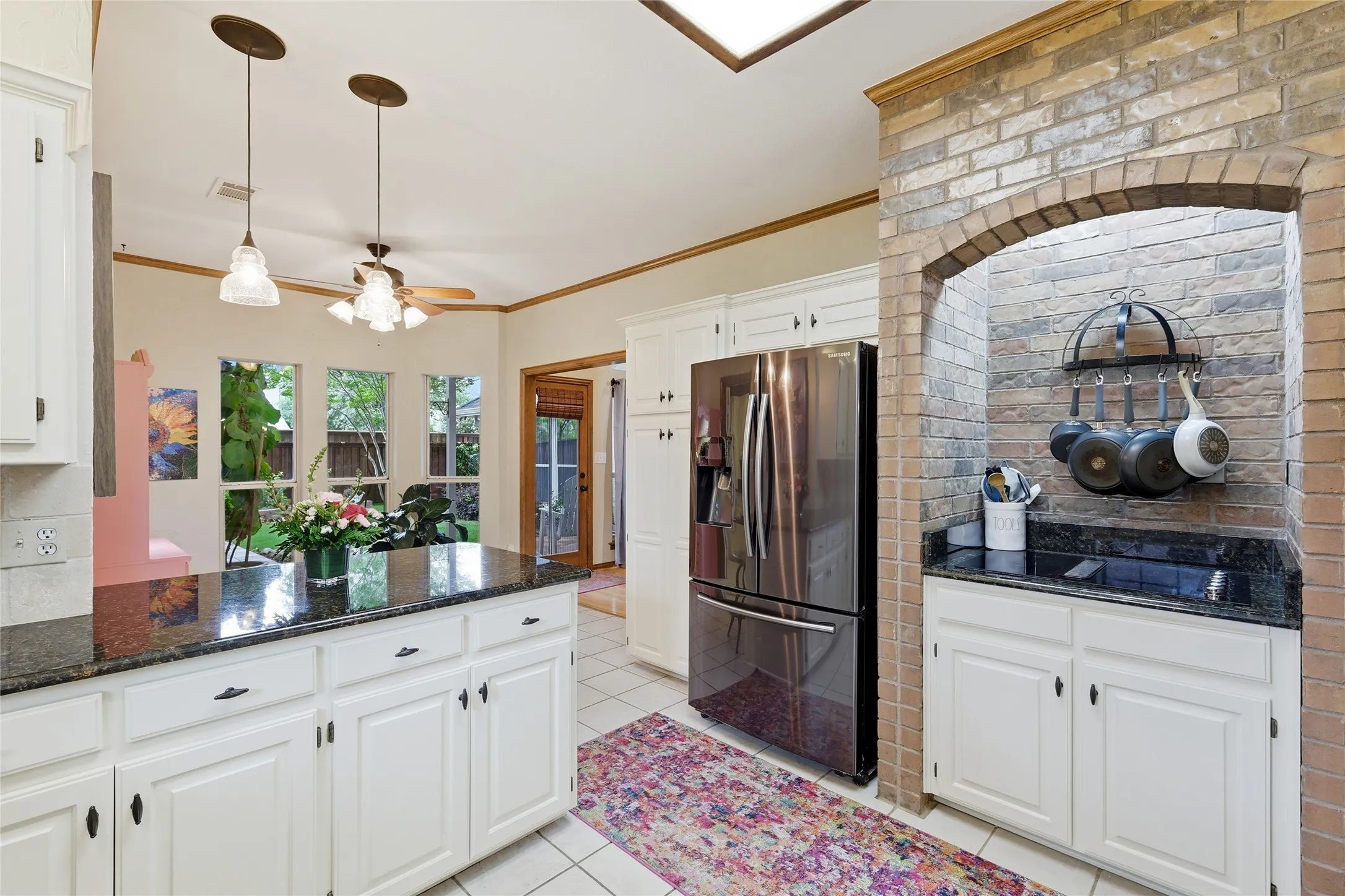 Single Family Residence For Sale in Denton County , 812 Sylvan Creek Drive, Lewisville, Texas 75067, 4 Bedroom, 3 Bathroom, 2 Garage spaces, 2,918 Sqft, built in 1988, mls#21247456, Real Estate Agent in Lewisville, Homes For Sale in Denton county, Homes For Sale in Lewisville, Realtor in Lewisville Texas, Real Estate Brokerage Independent Realty Texas, Luminita Cordes Realtor