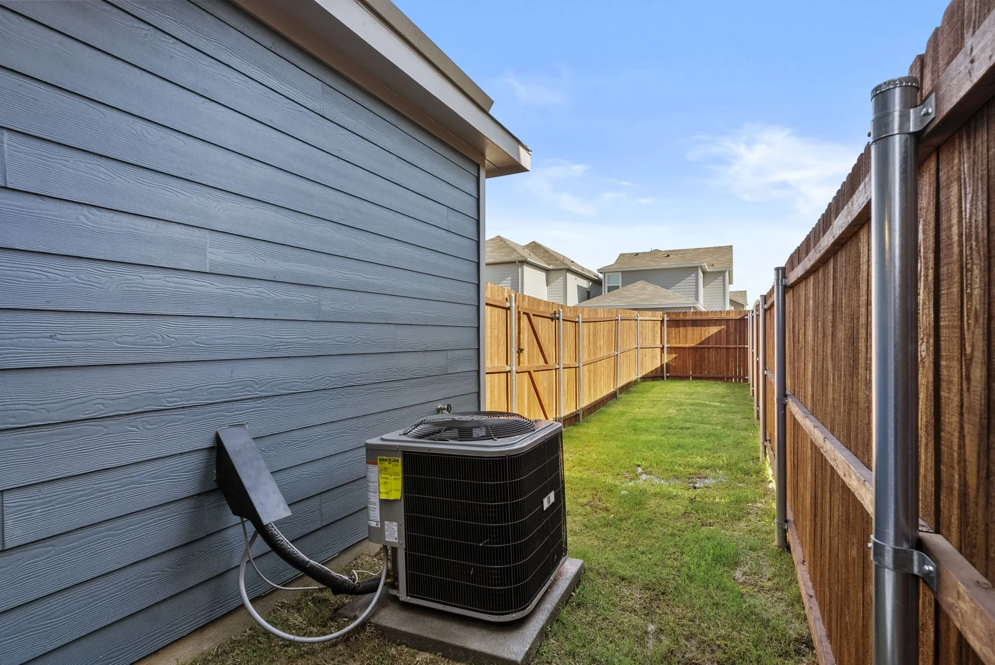 Single Family Residence For Sale in Tarrant County , 3045 Maple Orchard Lane, Fort Worth, Texas 76140, 3 Bedroom, 3 Bathroom, 2 Garage spaces, 1,935 Sqft, built in 2025, New Construction - Complete, mls#21251823, Real Estate Agent in Fort Worth, Homes For Sale in Tarrant county, Homes For Sale in Fort Worth, Realtor in Fort Worth Texas, Real Estate Brokerage Independent Realty Texas, Luminita Cordes Realtor
