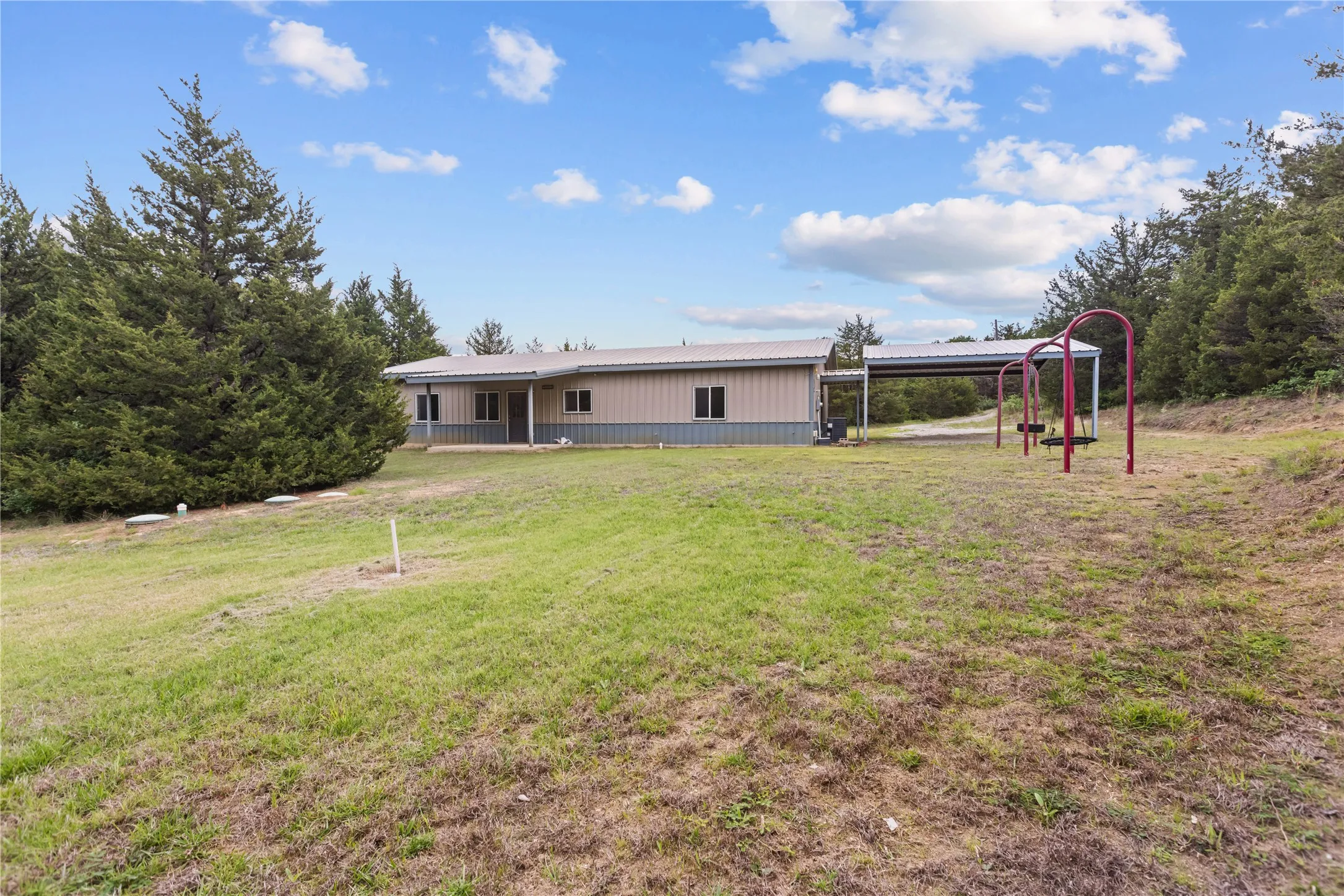 Single Family Residence For Sale in Fannin County , 1229 County Rd 3105, Bonham, Texas 75418, 0, 0, Garage spaces, 4,680 Sqft, built in 2001, mls#21248979, Real Estate Agent in Bonham, Homes For Sale in Fannin county, Homes For Sale in Bonham, Realtor in Bonham Texas, Real Estate Brokerage Independent Realty Texas, Luminita Cordes Realtor