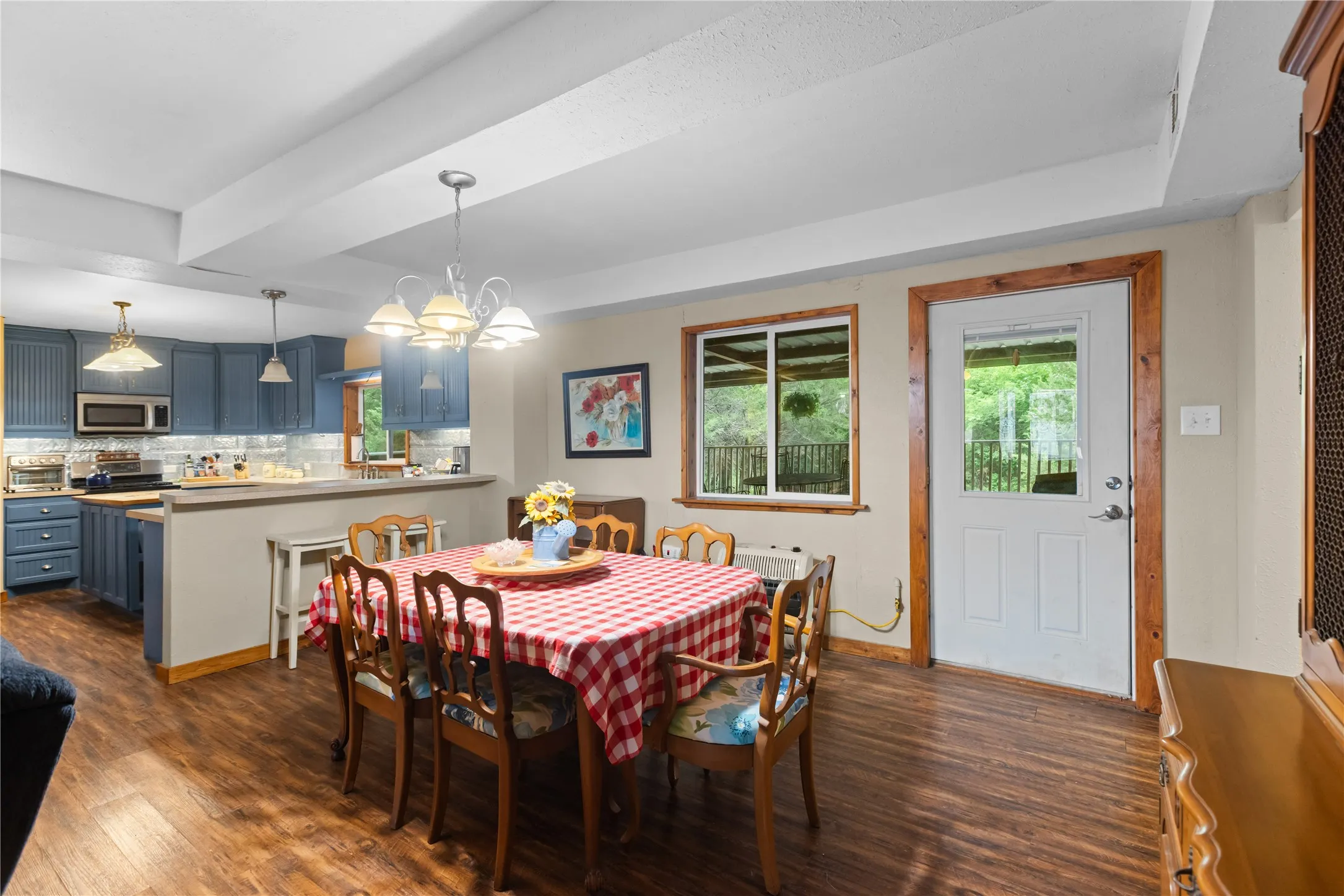 Single Family Residence For Sale in Fannin County , 1229 County Rd 3105, Bonham, Texas 75418, 0, 0, Garage spaces, 4,680 Sqft, built in 2001, mls#21248979, Real Estate Agent in Bonham, Homes For Sale in Fannin county, Homes For Sale in Bonham, Realtor in Bonham Texas, Real Estate Brokerage Independent Realty Texas, Luminita Cordes Realtor
