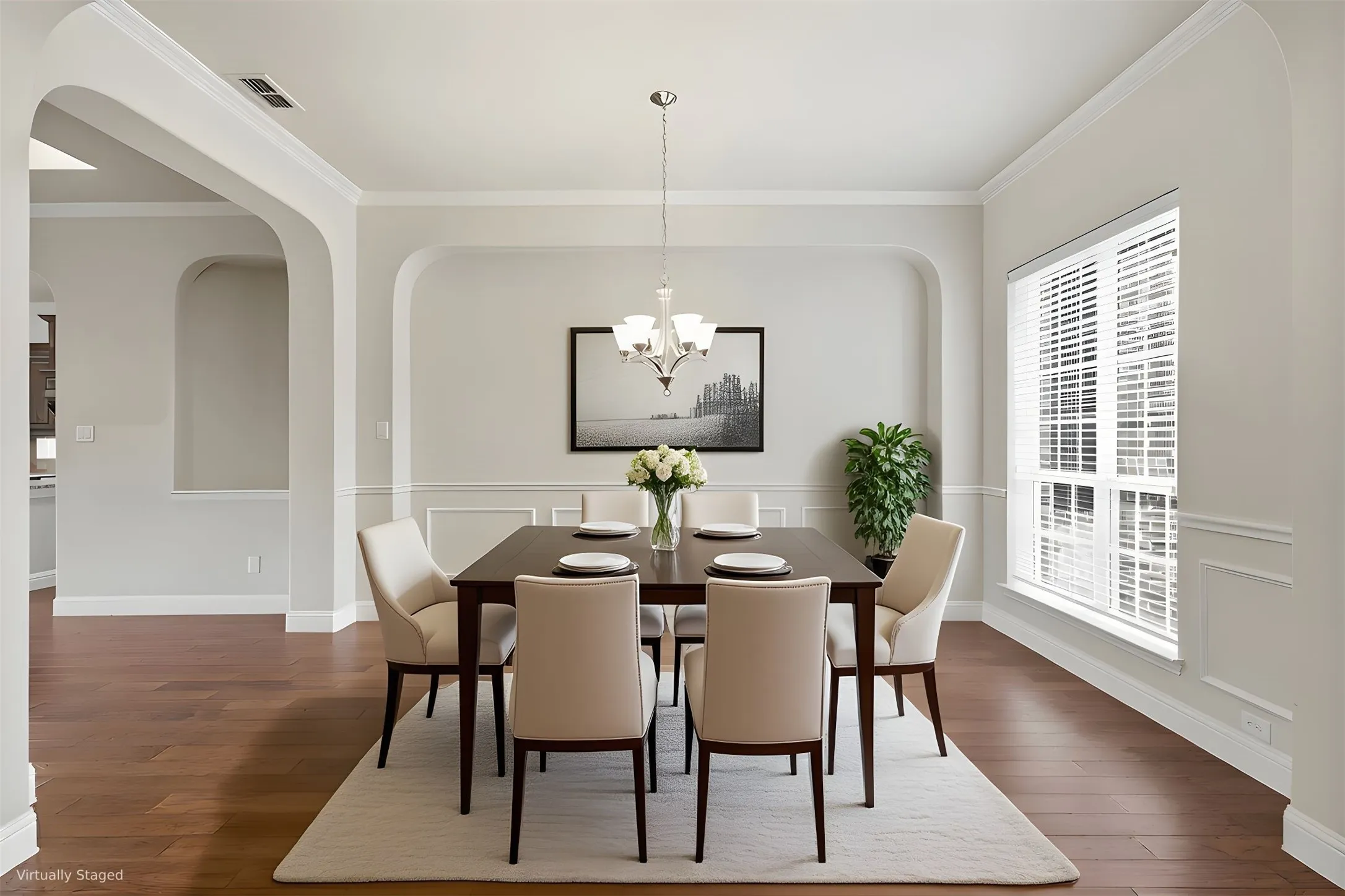 Beautiful Arches for Elegant Dining Room