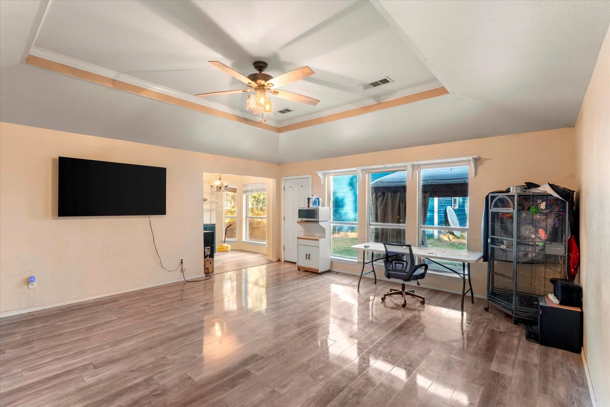 Single Family Residence For Sale in Henderson County , 316 Coral Reef Street, Gun Barrel City, Texas 75156, 3 Bedroom, 2 Bathroom, Garage spaces, 1,472 Sqft, built in 2001, Preowned, mls#21251888, Real Estate Agent in Gun Barrel City, Homes For Sale in Henderson county, Homes For Sale in Gun Barrel City, Realtor in Gun Barrel City Texas, Real Estate Brokerage Independent Realty Texas, Luminita Cordes Realtor