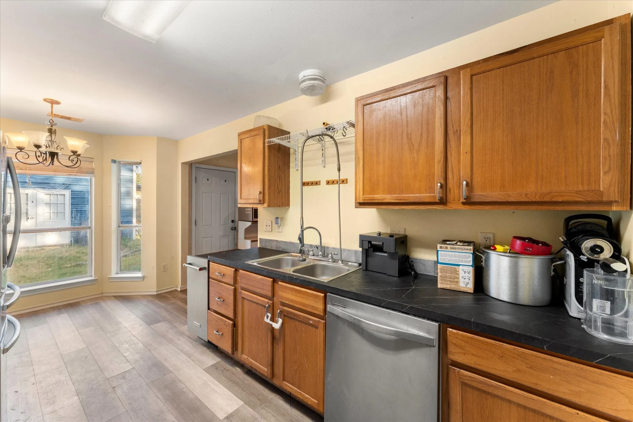 Single Family Residence For Sale in Henderson County , 316 Coral Reef Street, Gun Barrel City, Texas 75156, 3 Bedroom, 2 Bathroom, Garage spaces, 1,472 Sqft, built in 2001, Preowned, mls#21251888, Real Estate Agent in Gun Barrel City, Homes For Sale in Henderson county, Homes For Sale in Gun Barrel City, Realtor in Gun Barrel City Texas, Real Estate Brokerage Independent Realty Texas, Luminita Cordes Realtor