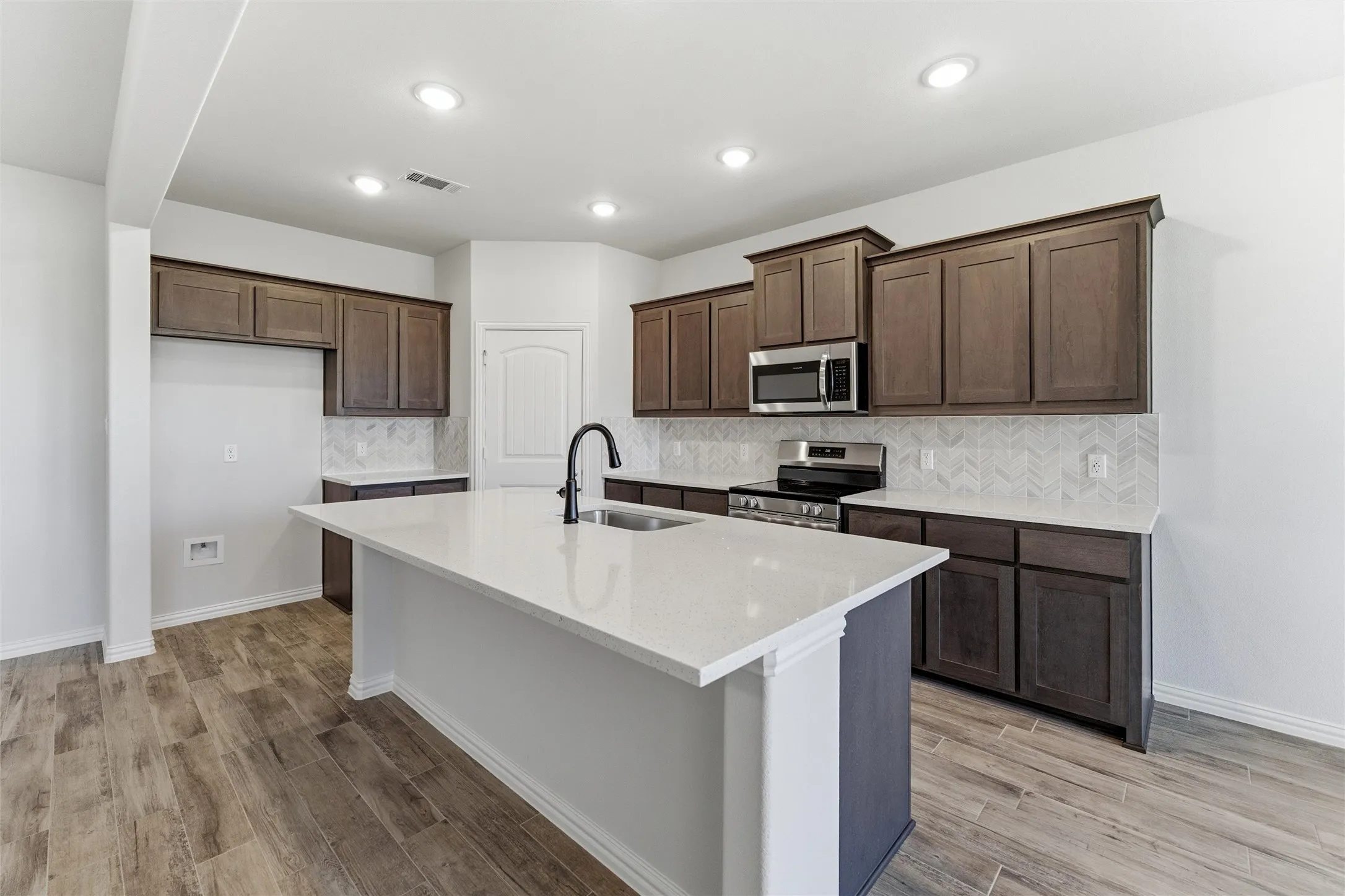Single Family Residence For Sale in Parker County , 1233 Sabine River Lane, Springtown, Texas 76082, 4 Bedroom, 2 Bathroom, 2 Garage spaces, 1,939 Sqft, built in 2026, New Construction - Complete, mls#21251897, Real Estate Agent in Springtown, Homes For Sale in Parker county, Homes For Sale in Springtown, Realtor in Springtown Texas, Real Estate Brokerage Independent Realty Texas, Luminita Cordes Realtor