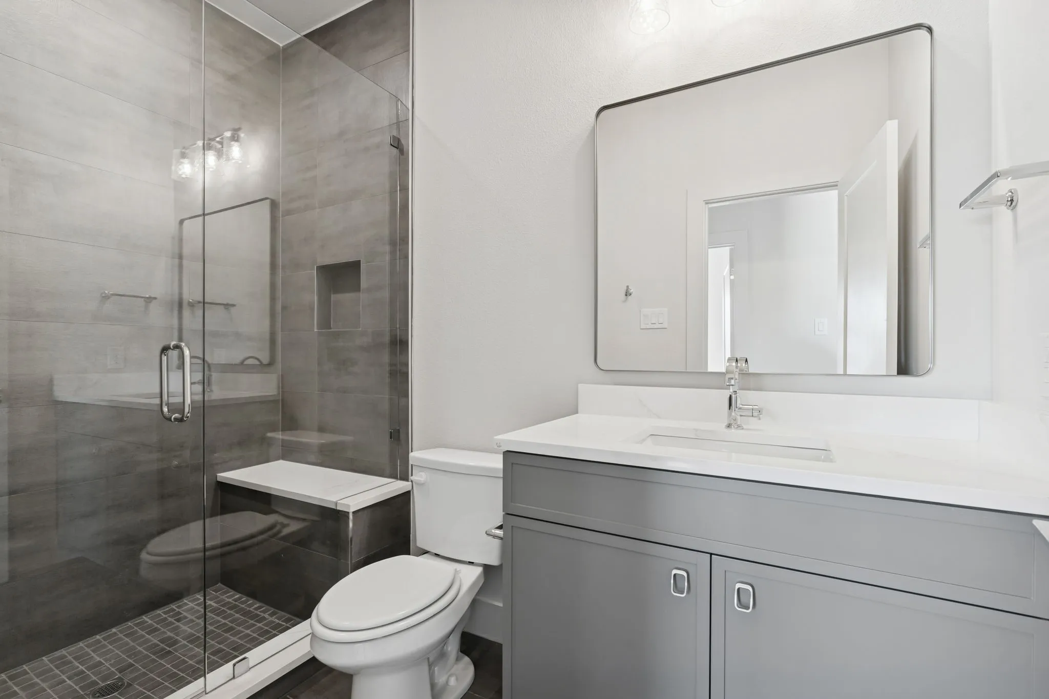 Secondary full bath.