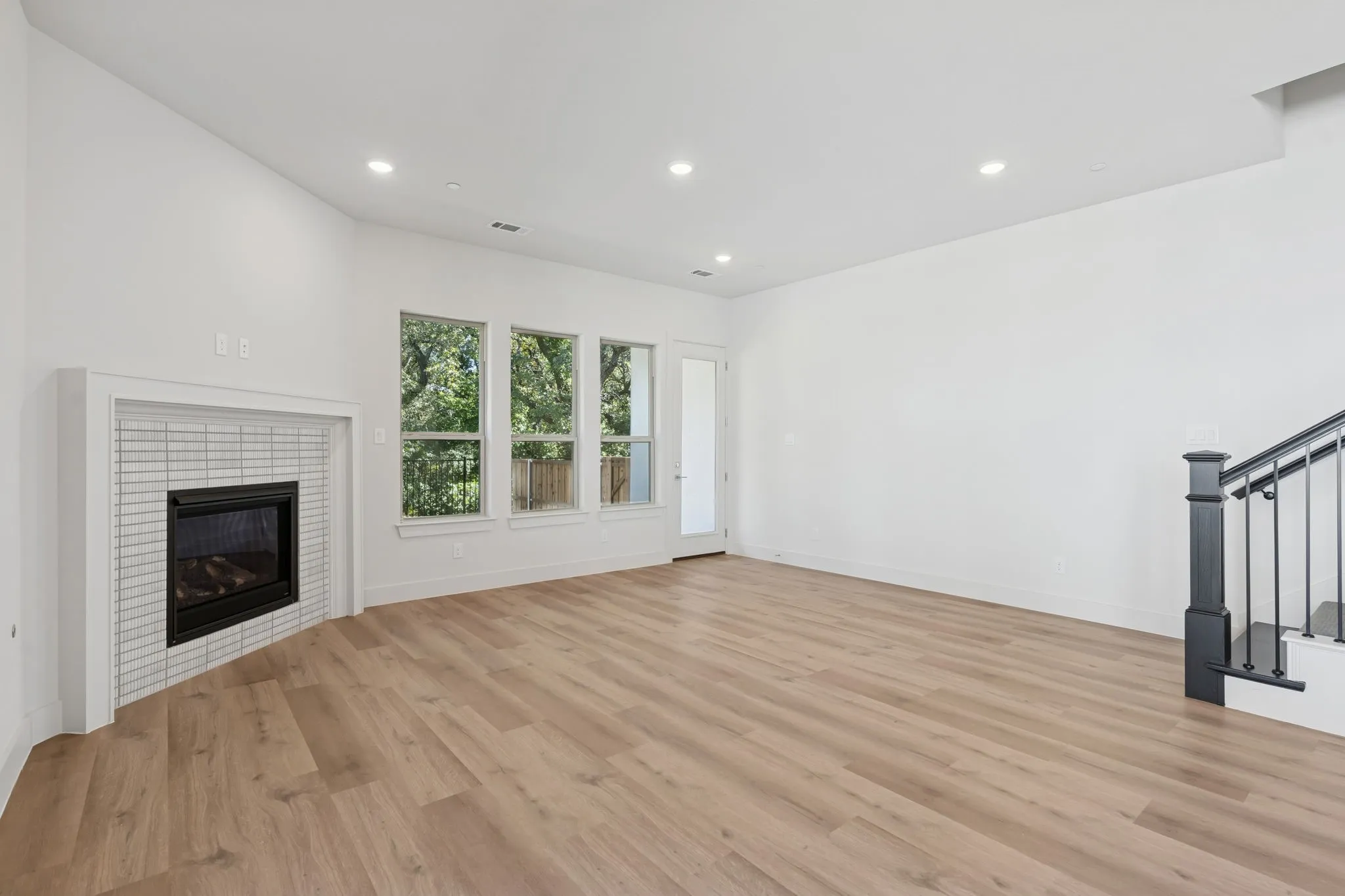 Gas fireplace.