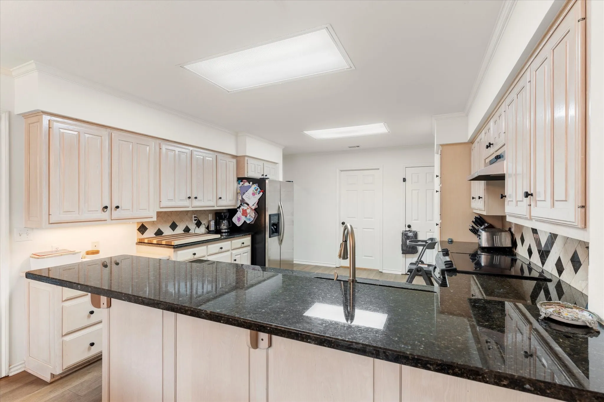 Single Family Residence For Sale in Titus County , 216 TURNBERRY, Mt Pleasant, Texas 75455, 4 Bedroom, 3 Bathroom, Garage spaces, 2,513 Sqft, built in 1990, Price $499,000, mls#21252016, Real Estate Agent in Mt Pleasant, Homes For Sale in Titus county, Homes For Sale in Mt Pleasant, Realtor in Mt Pleasant Texas, Real Estate Brokerage Independent Realty Texas, Luminita Cordes Realtor