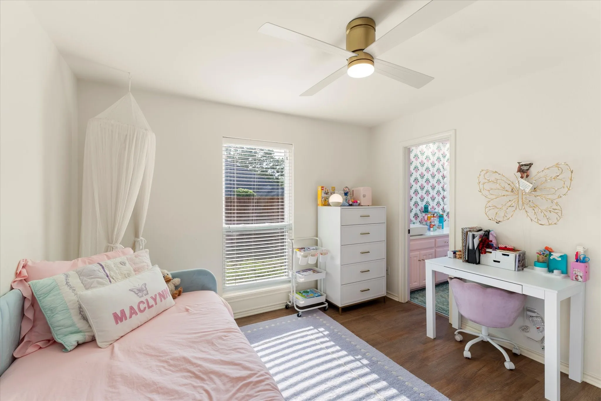 Single Family Residence For Sale in Titus County , 216 TURNBERRY, Mt Pleasant, Texas 75455, 4 Bedroom, 3 Bathroom, Garage spaces, 2,513 Sqft, built in 1990, Price $499,000, mls#21252016, Real Estate Agent in Mt Pleasant, Homes For Sale in Titus county, Homes For Sale in Mt Pleasant, Realtor in Mt Pleasant Texas, Real Estate Brokerage Independent Realty Texas, Luminita Cordes Realtor